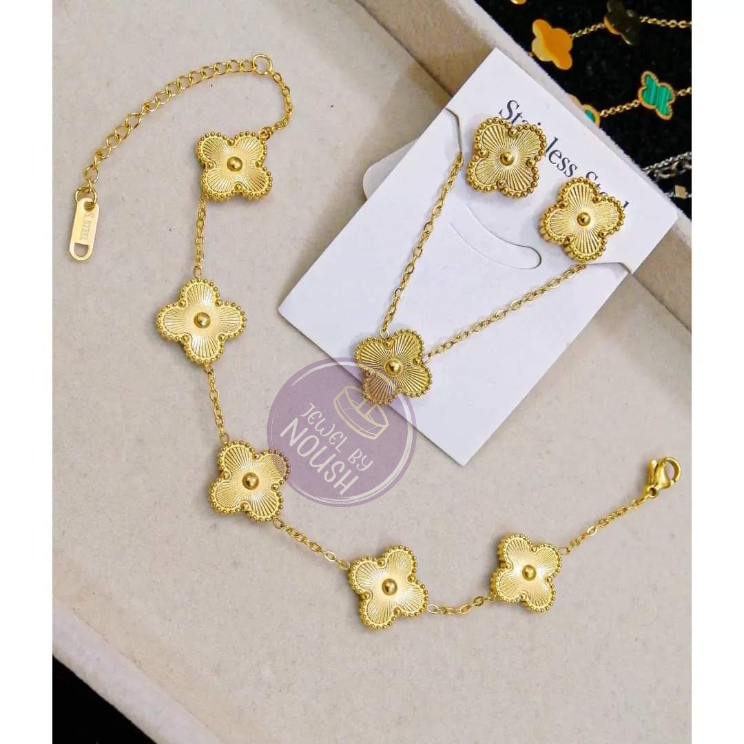 Elegant Clover Charm Jewelry Set