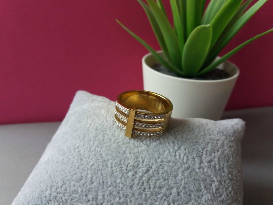 Luxe 18K Gold Plated Stainless Steel Band Ring