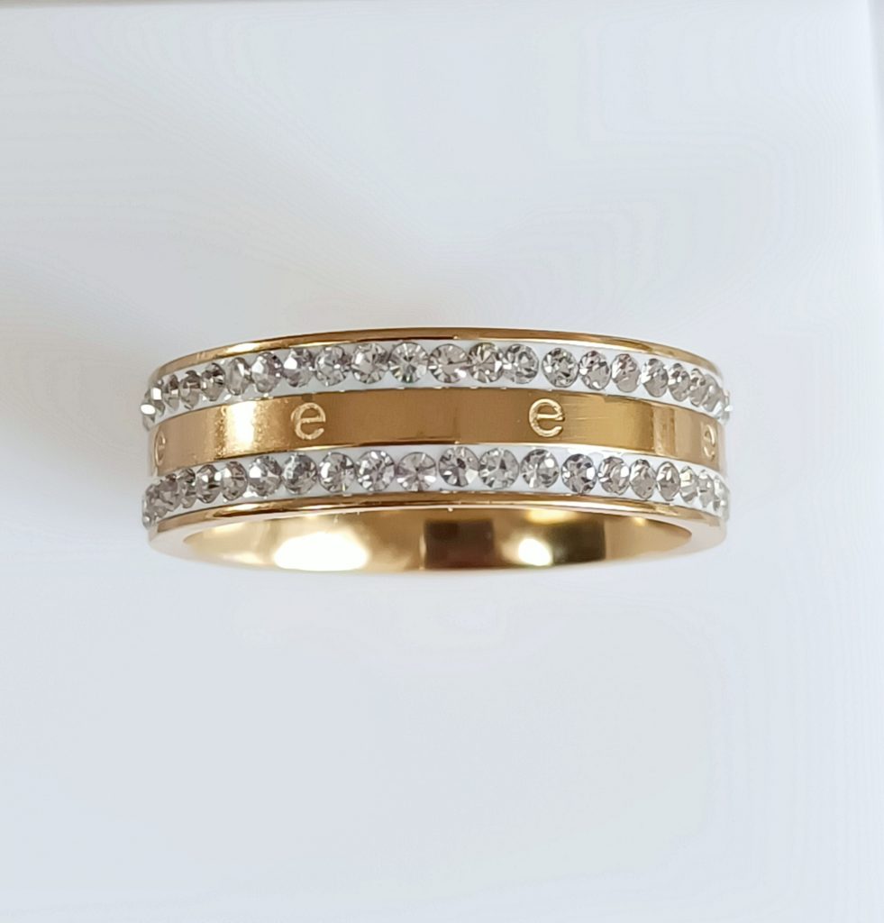 Radiant Gold Band with Inset Diamonds