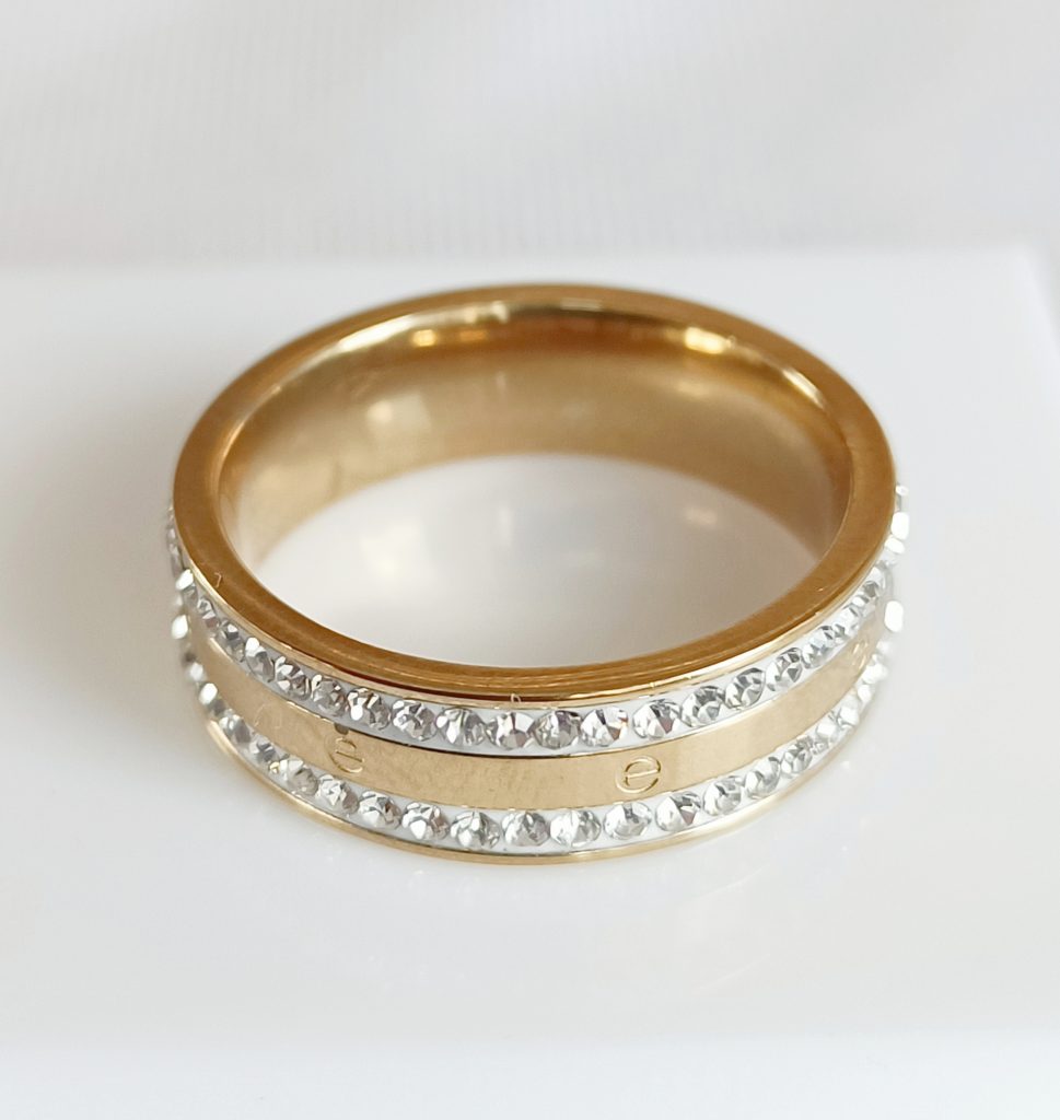 Radiant Gold Band with Inset Diamonds