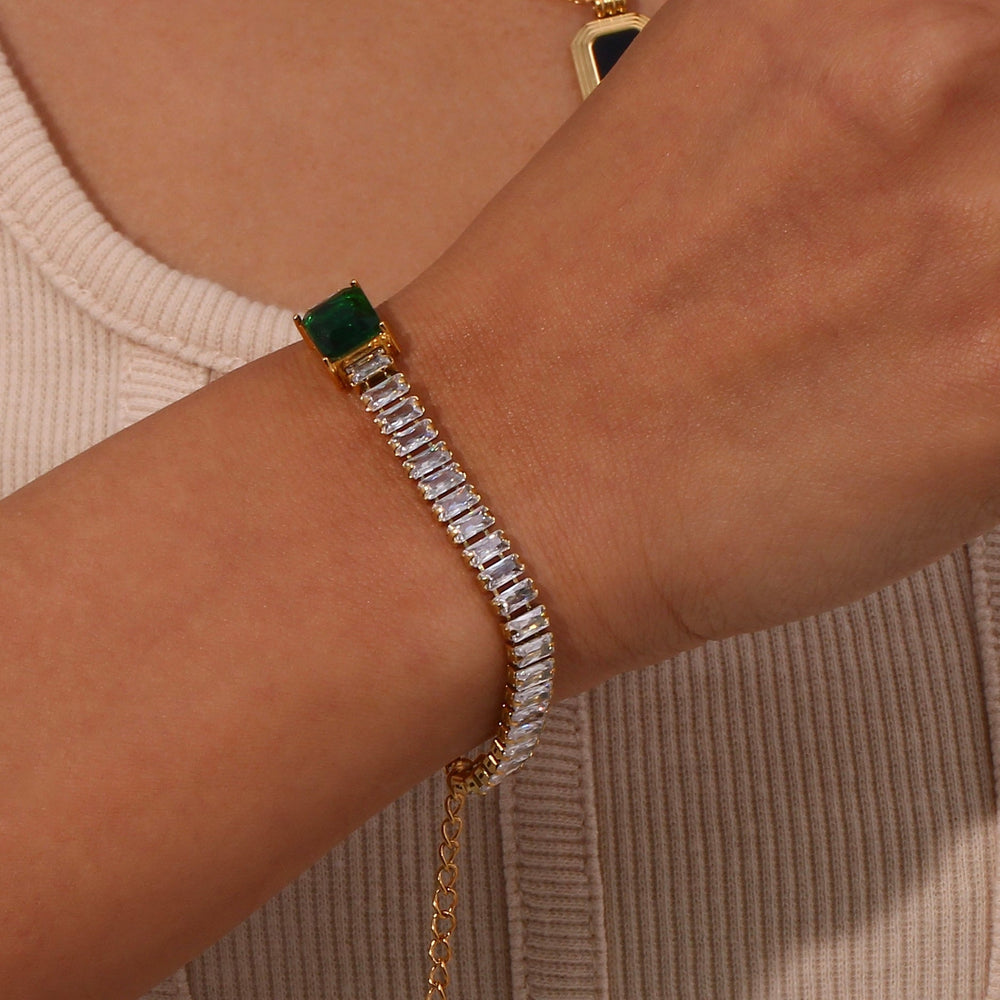  Elegant Gemstone Bracelet with Green Accent