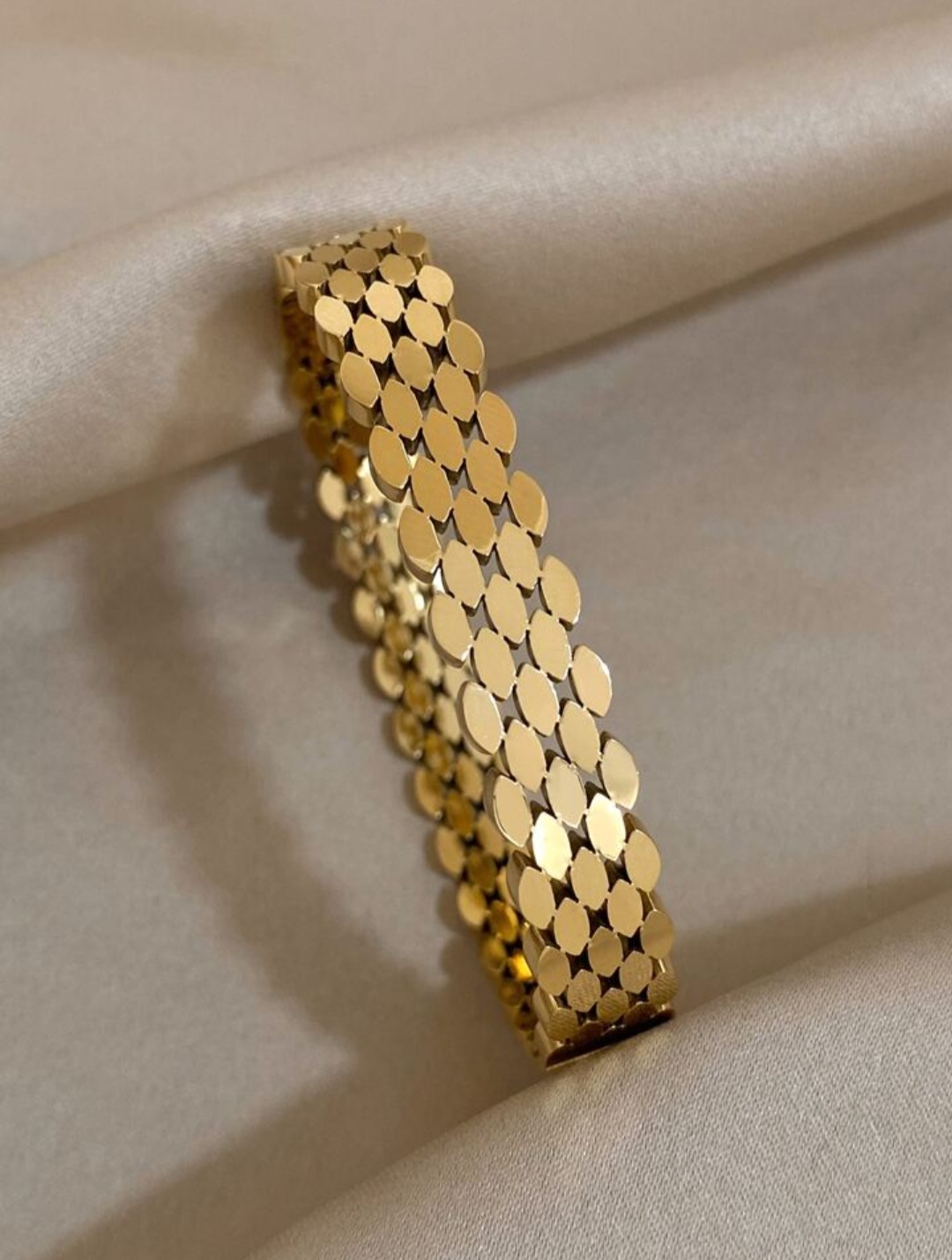 Woven Elegance Gold Bangle