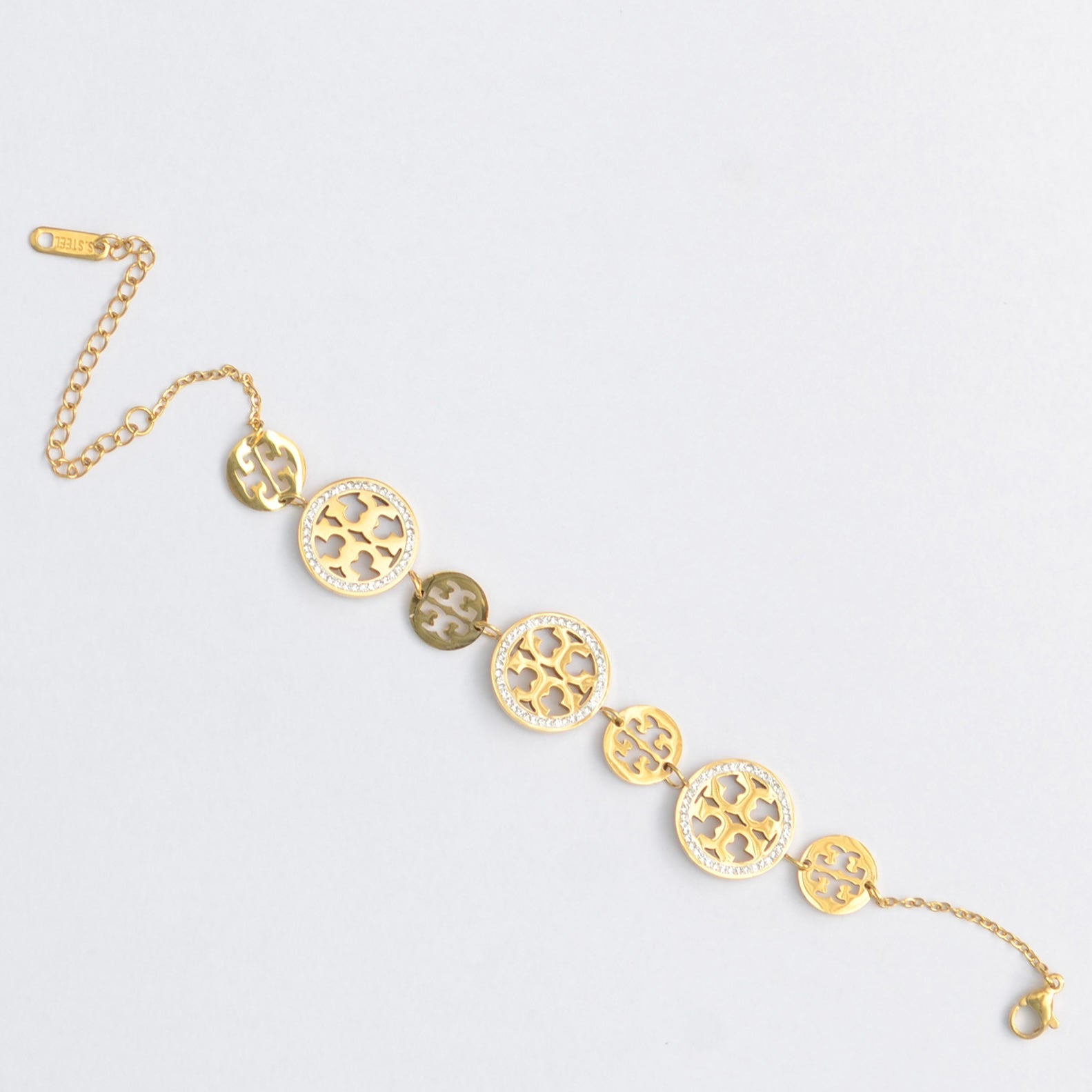 Gold Circle Link Bracelet Inspired by Torry