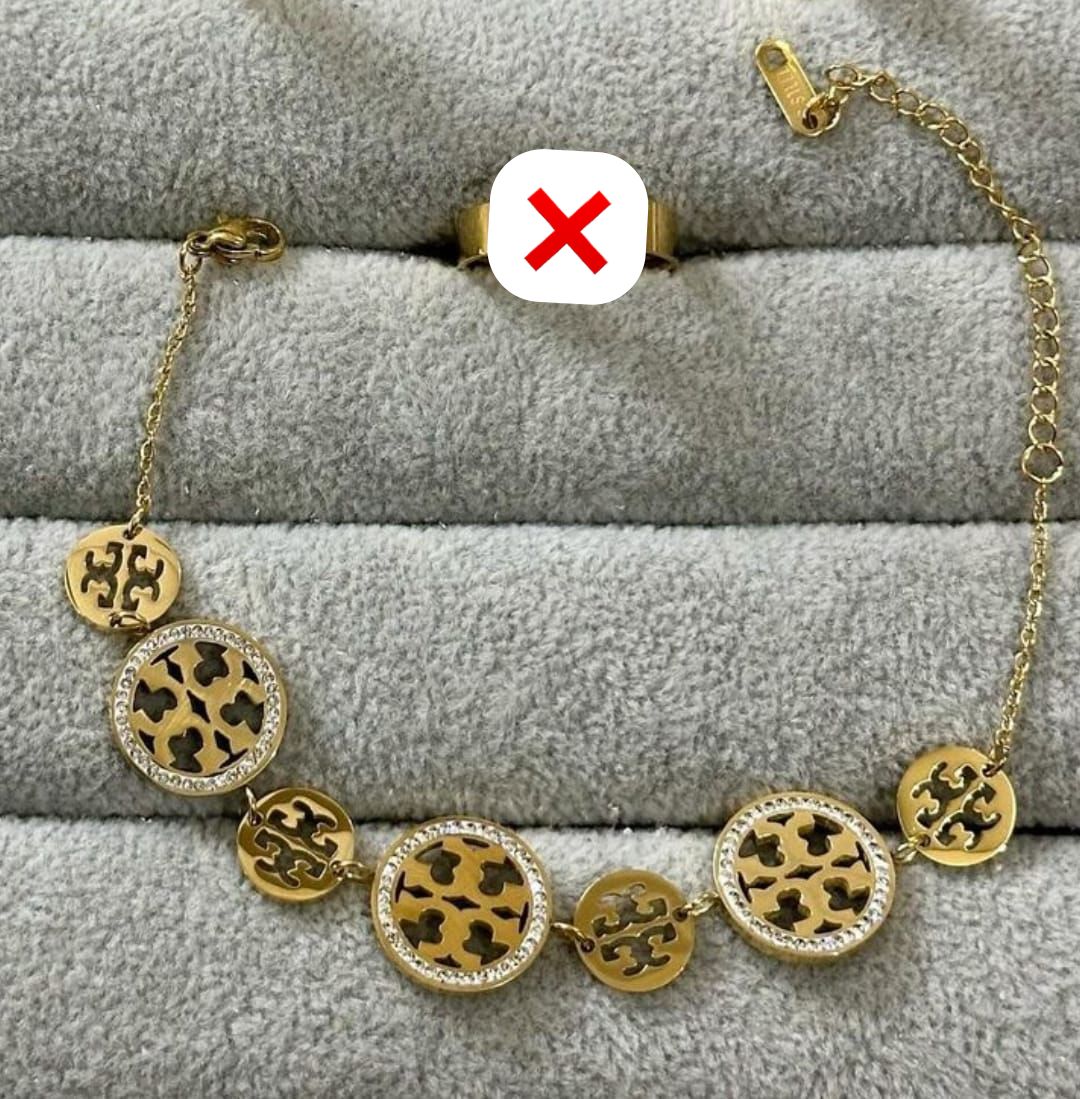 Gold Circle Link Bracelet Inspired by Torry