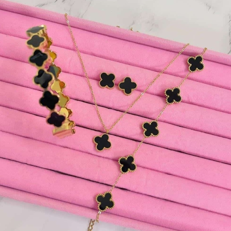 Elegant Black Clover Lucky Jewelry Set