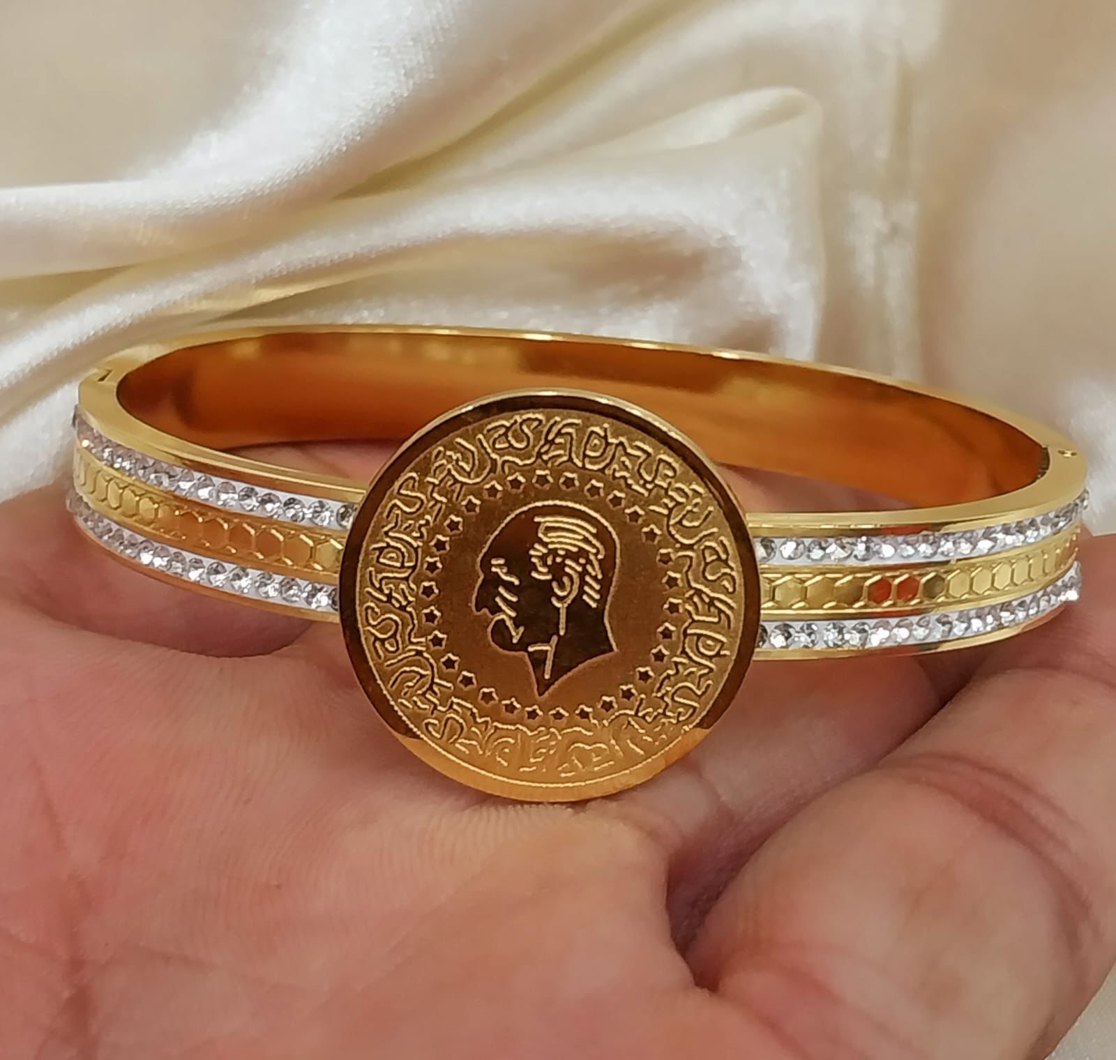 Elegant Gold Bangle with Diamond Accents
