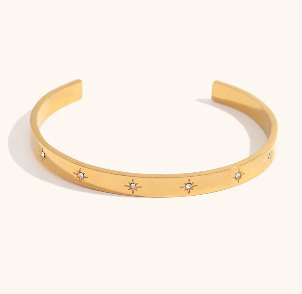 Starry Elegance Gold Bracelet - 18K Gold Plated, Adjustable Chain
