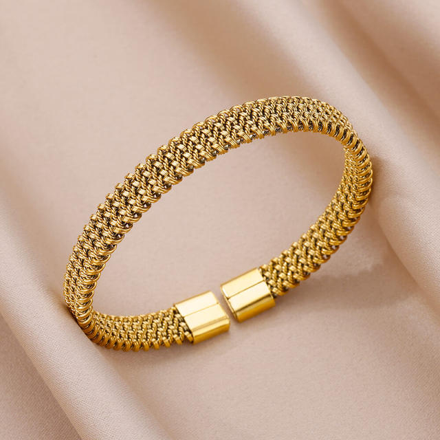 Rope of Radiance | Gold-Twist Braided Bracelet