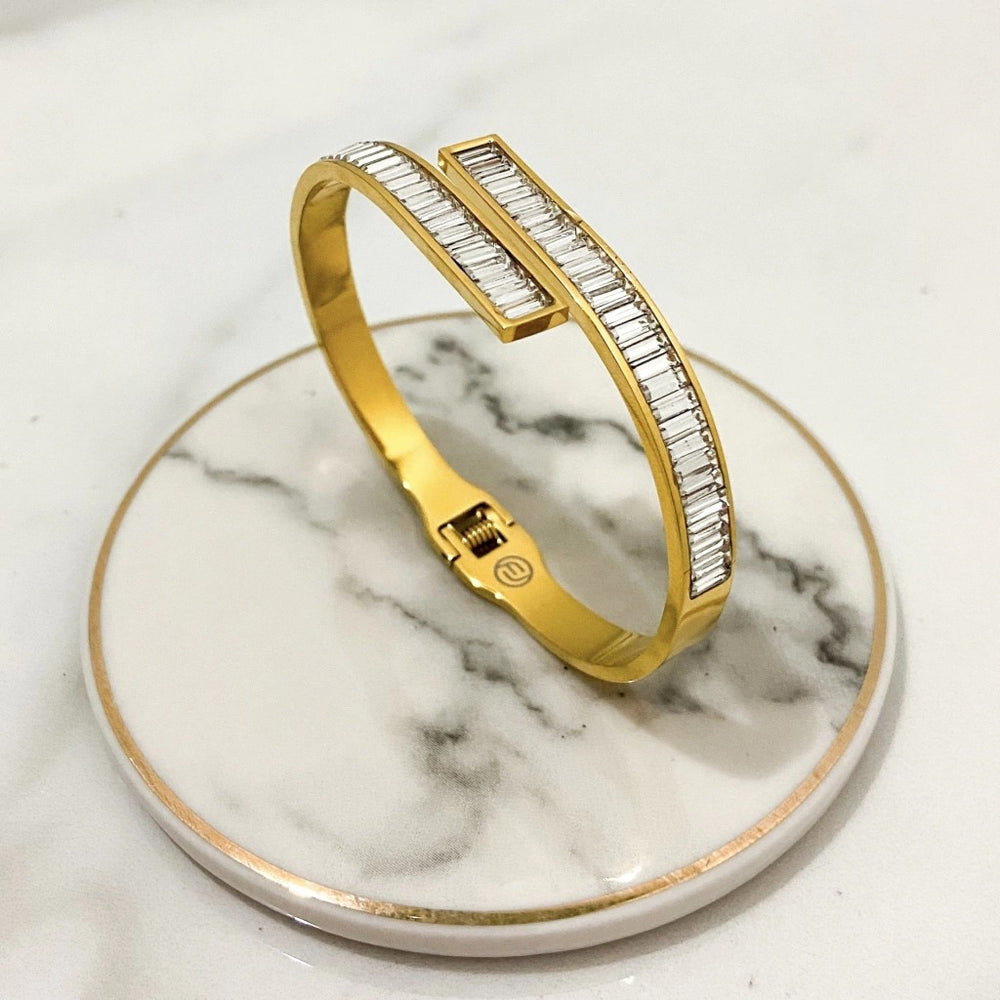 Arya | Baguette Frame Statement Bangle