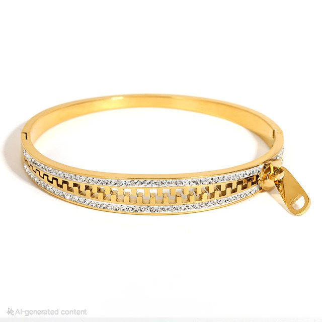 Radiance Interlock Gold Bangle