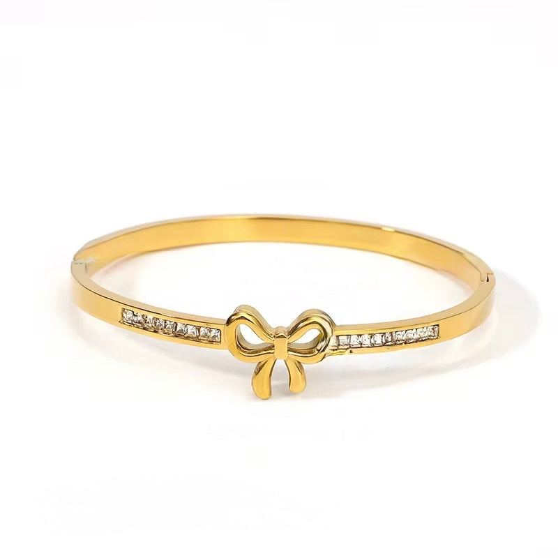 Auréole Bow – Sculpted Gold Bracelet