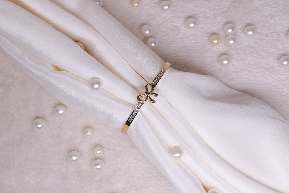 Auréole Bow – Sculpted Gold Bracelet