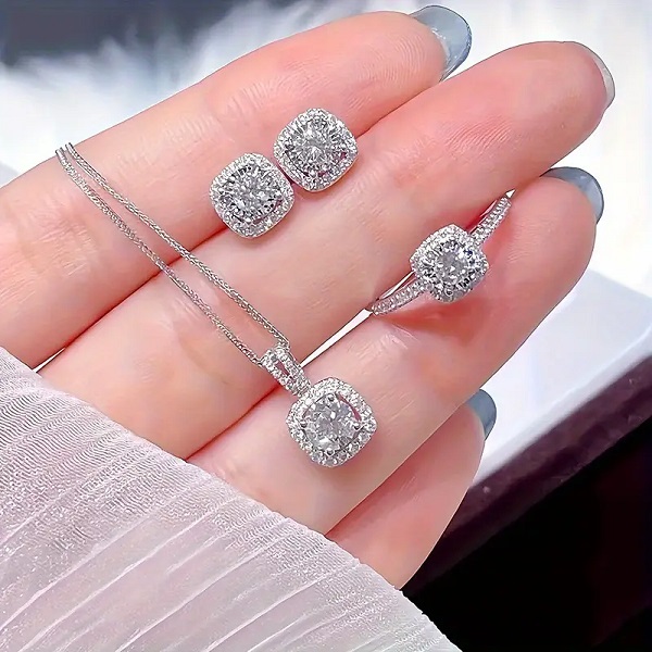 Celeste Square Halo Set