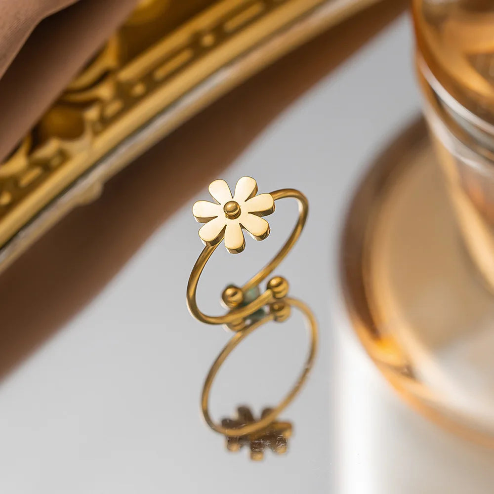 “Fleur” Daisy Ring – Adjustable Gold Finish