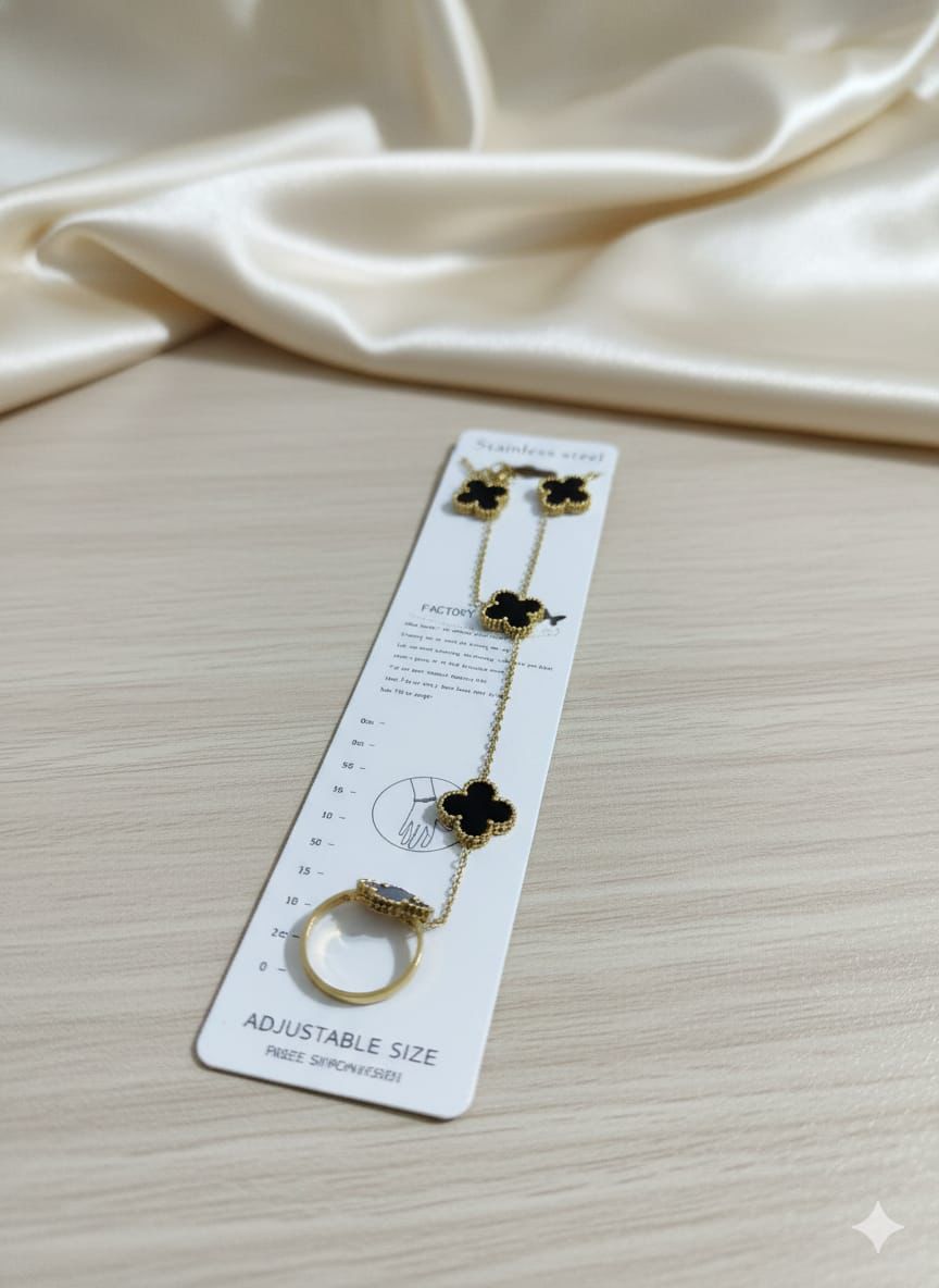 “Qalbé Noor” Clover Chain Bracelet Ring – Adjustable