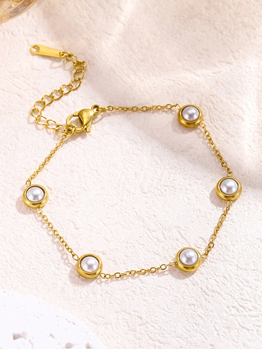Maira: Gold Pearl Jewelry Set