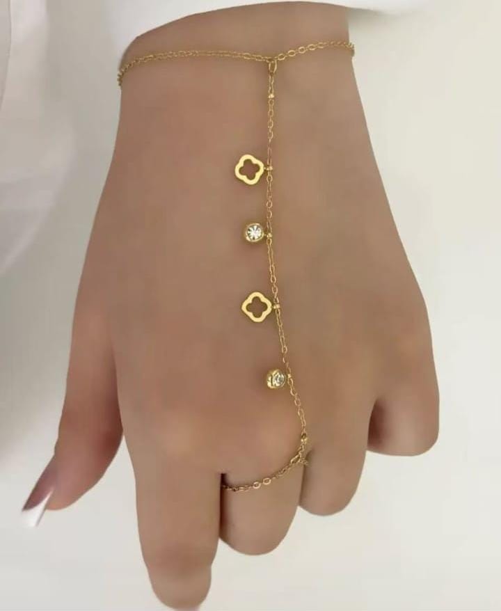Zehra Bloom – Gold Hand Chain Bracelet