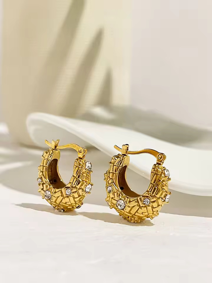 “Soleil” Textured Hoop Earrings – 18K Gold Plated