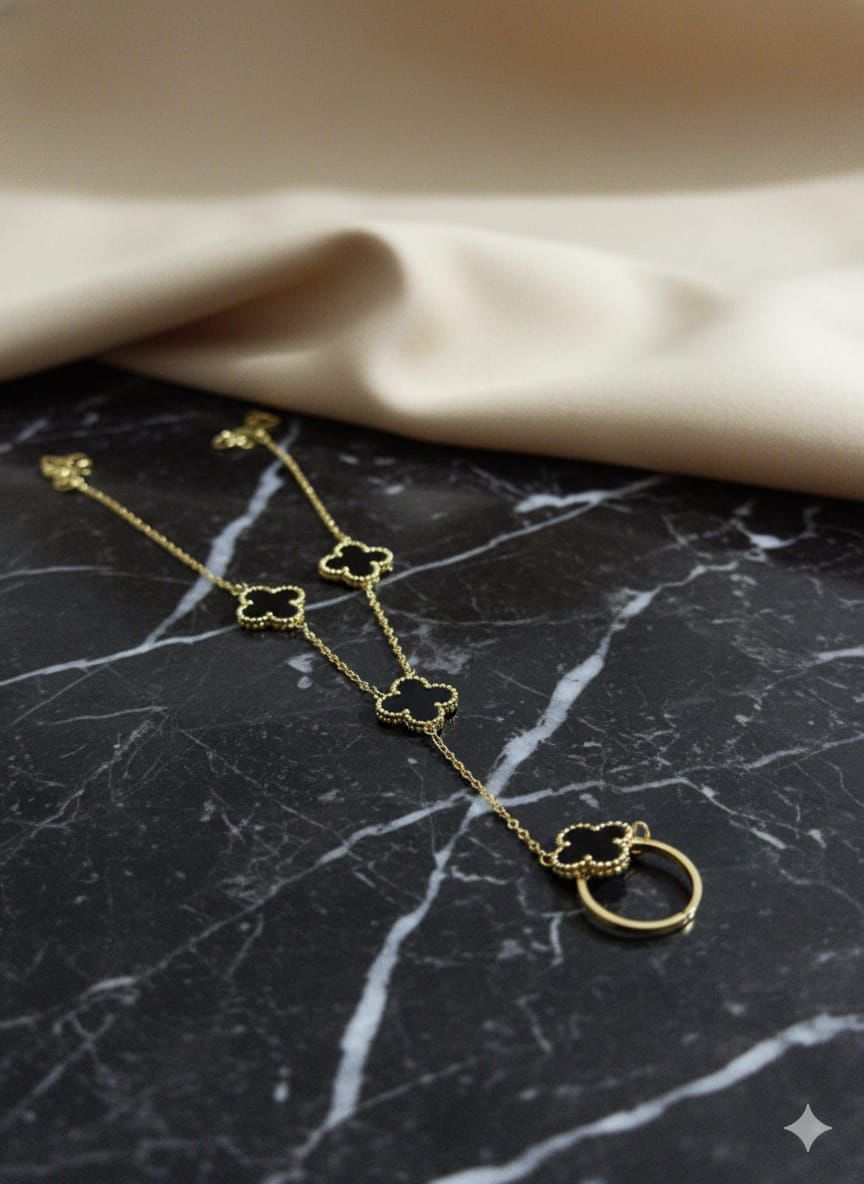 “Qalbé Noor” Clover Chain Bracelet Ring – Adjustable