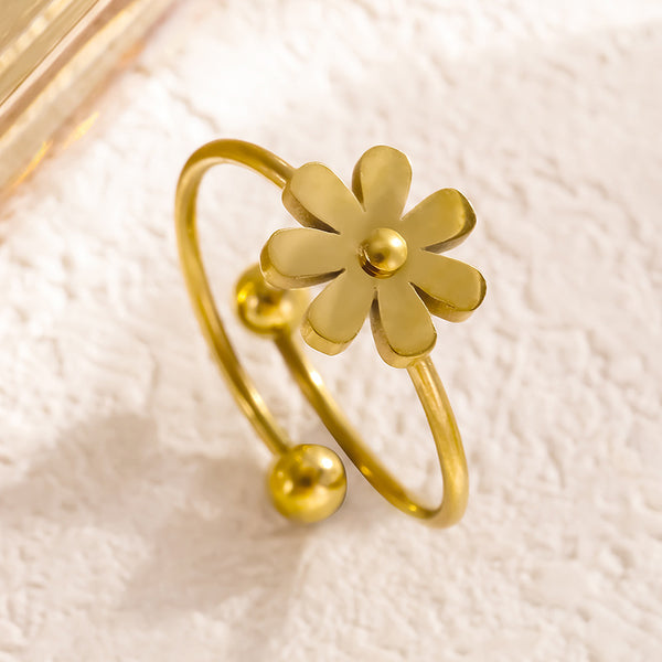 “Fleur” Daisy Ring – Adjustable Gold Finish