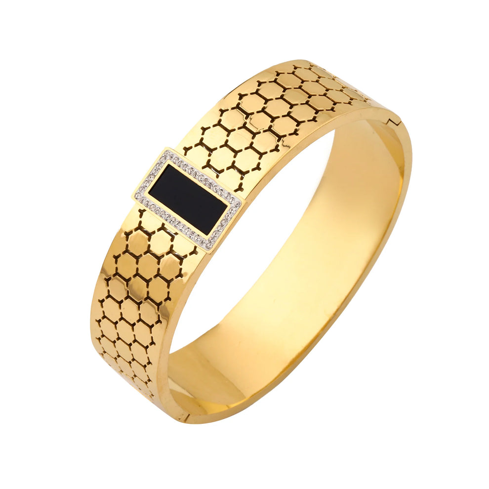 Noir Éclat – Diamond Frame Bracelet