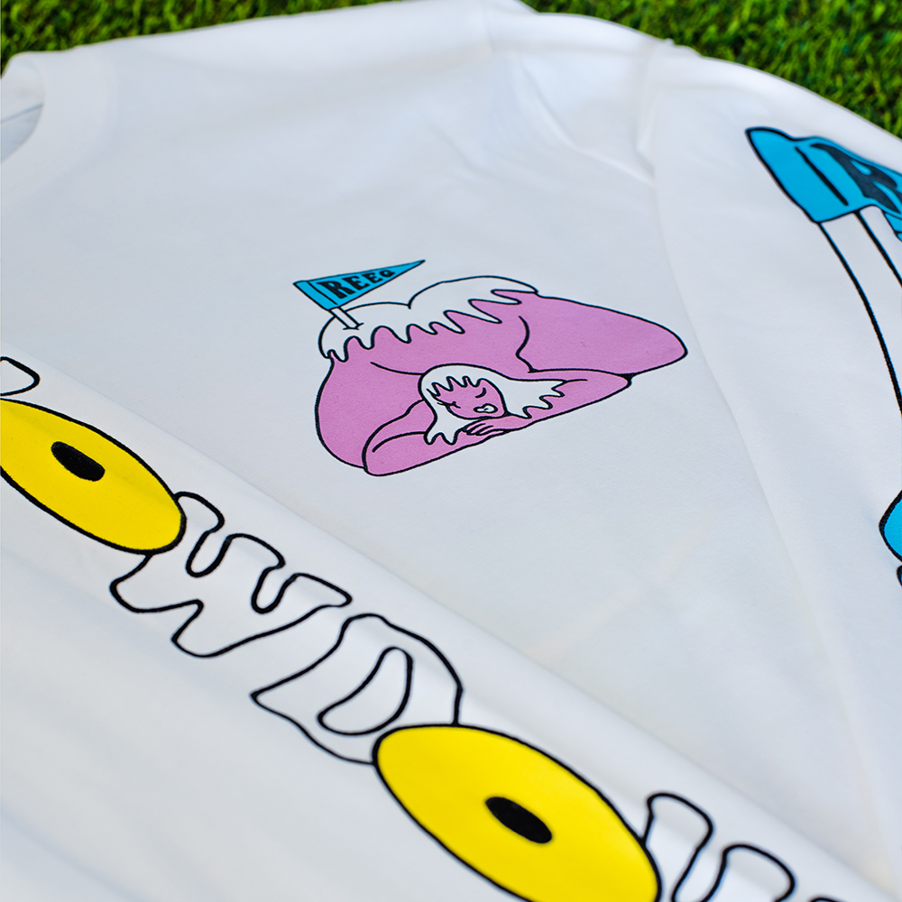 Explore-her long sleeve tee
