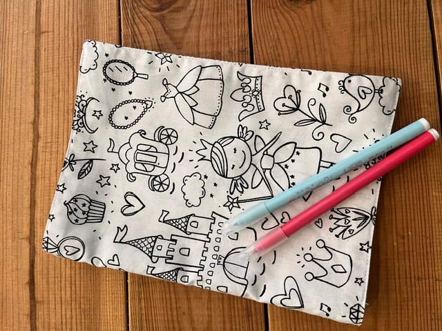 Livre de coloriage lavable - modèle Princesse