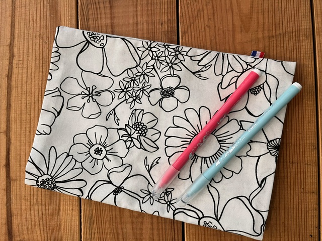 Livre de coloriage lavable - modèle Fleurs
