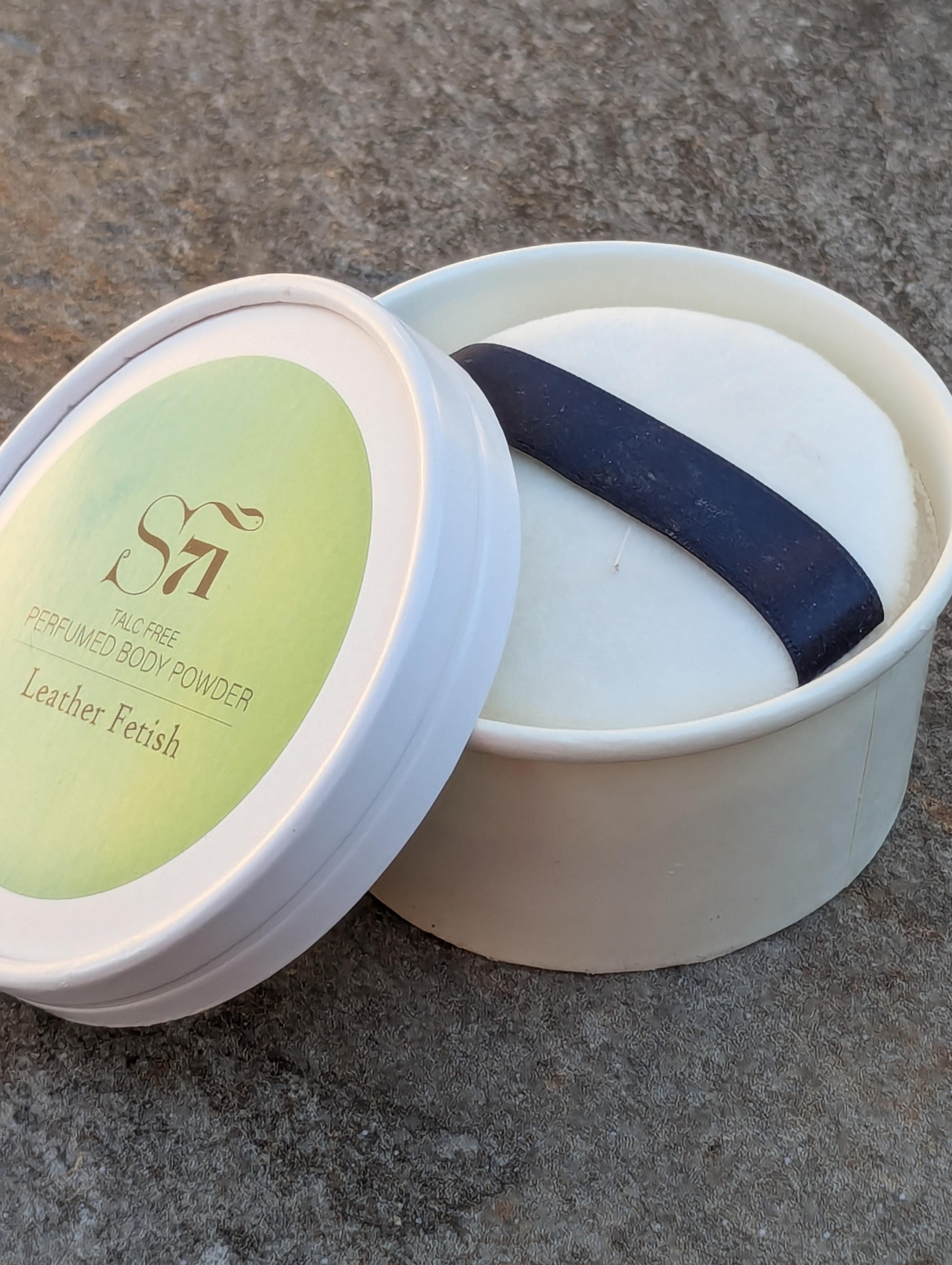 Scented Body Powder - Leather Fetish 
