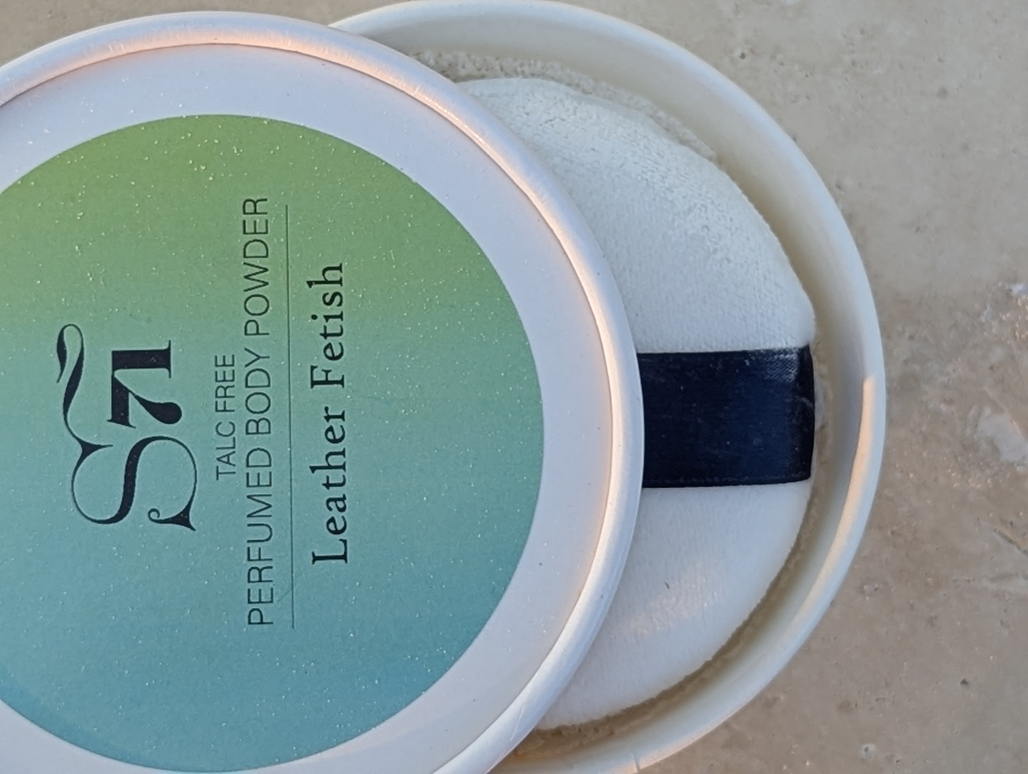 Scented Body Powder - Leather Fetish 