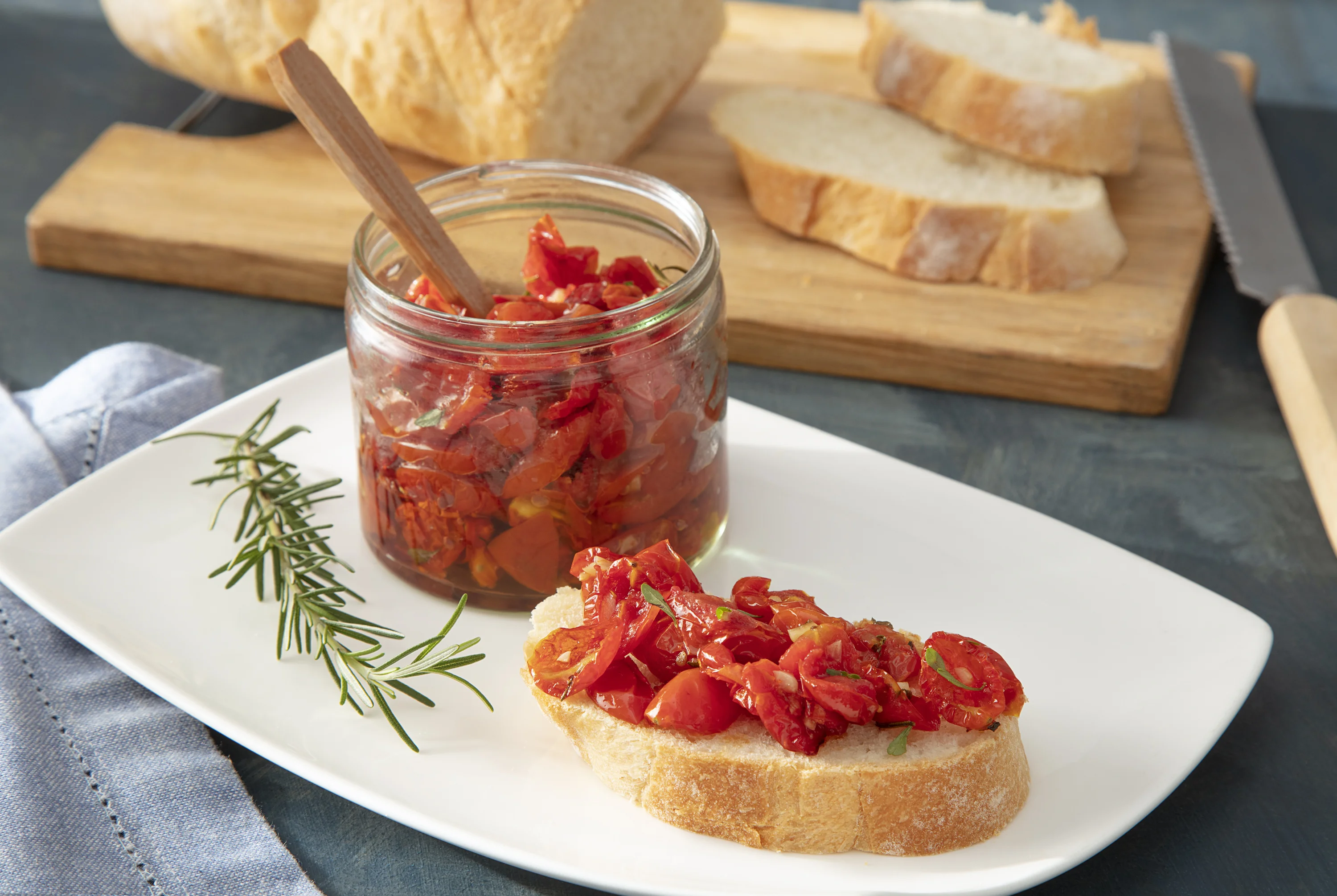 Vidro com tomate confit