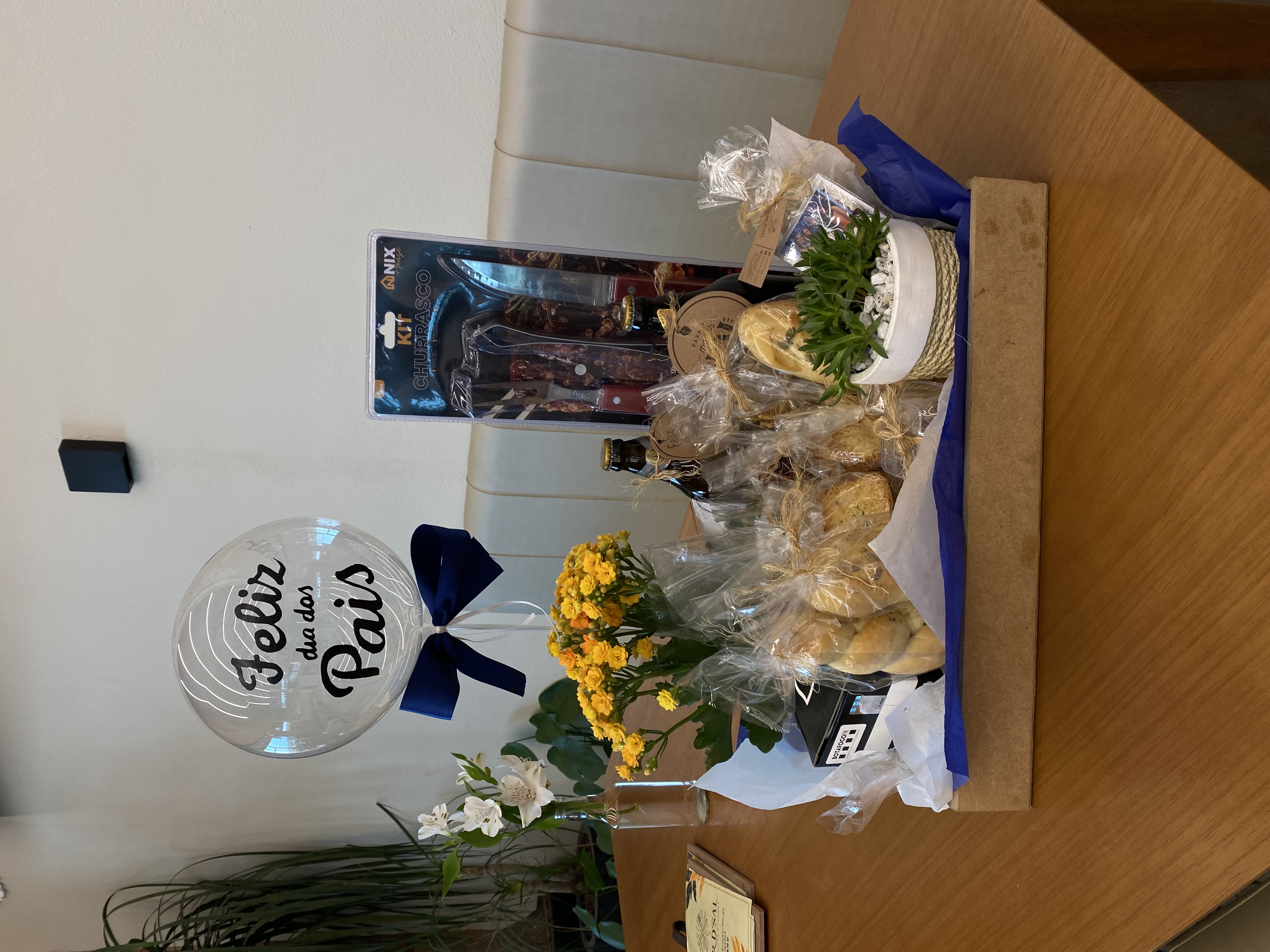 Cesta de dia dos Pais - Petiscos, cerveja artesaanal,kit churrasco e copo personalizado