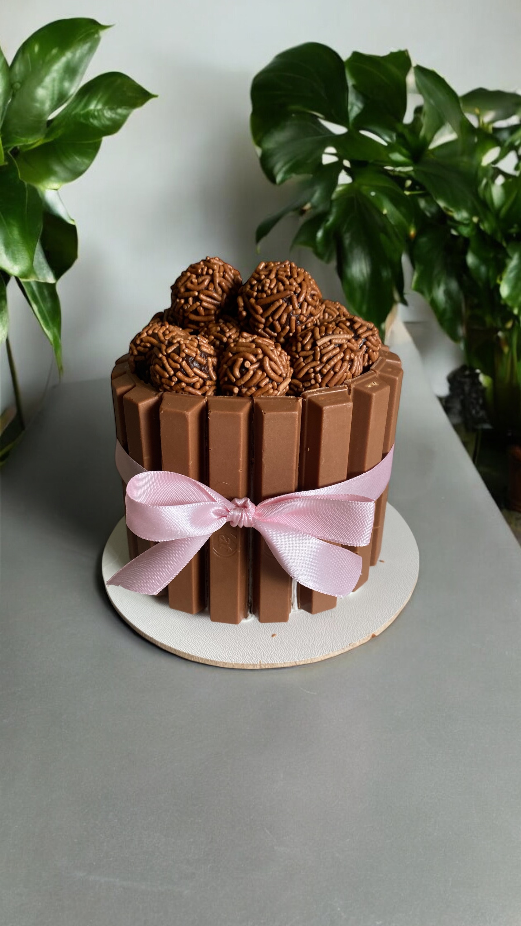 Mini bolo- Kit Kat com morangos