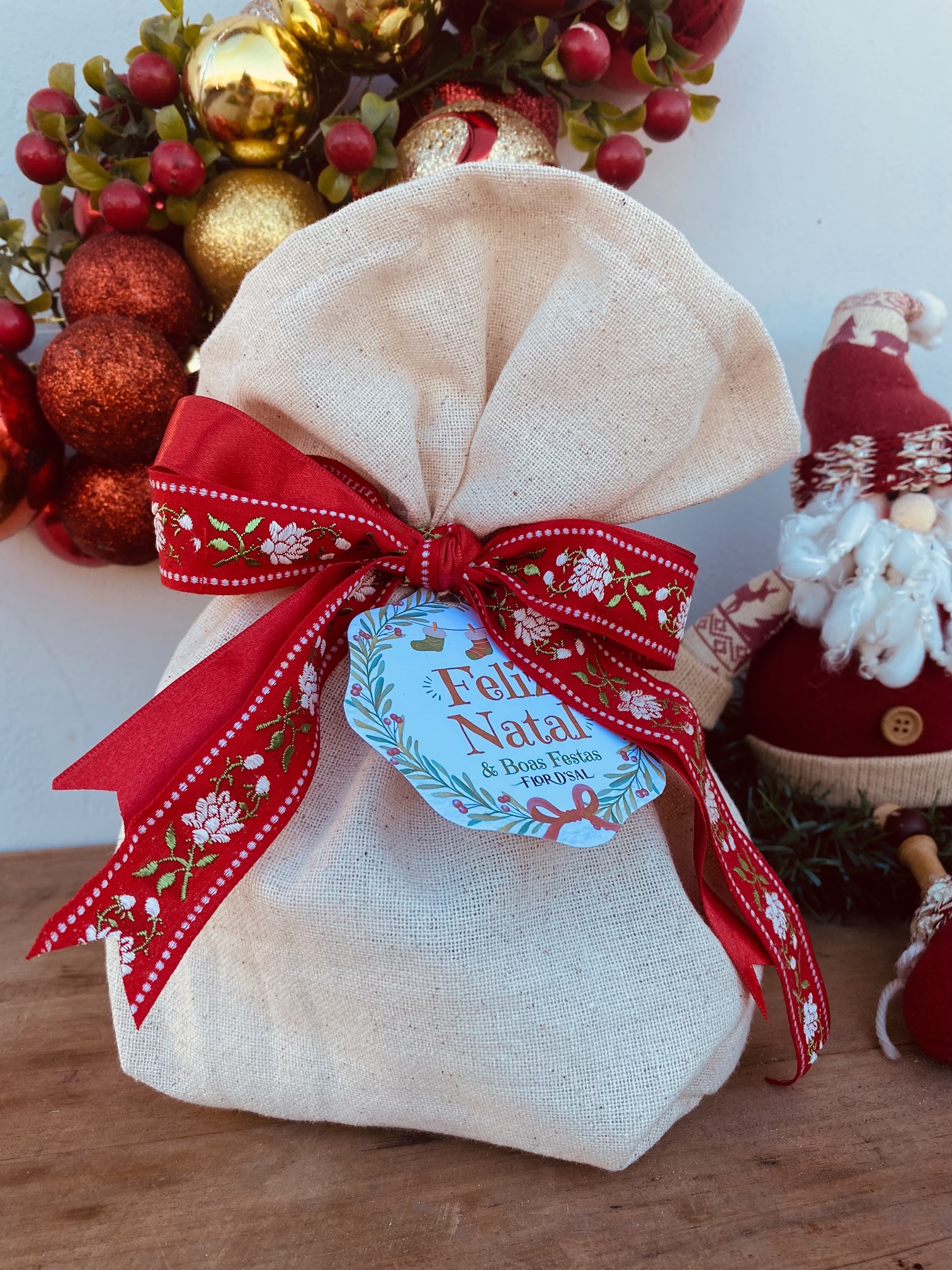 Mini Chocotone + Potinho de Brigadeiro + Saco Personalizado 