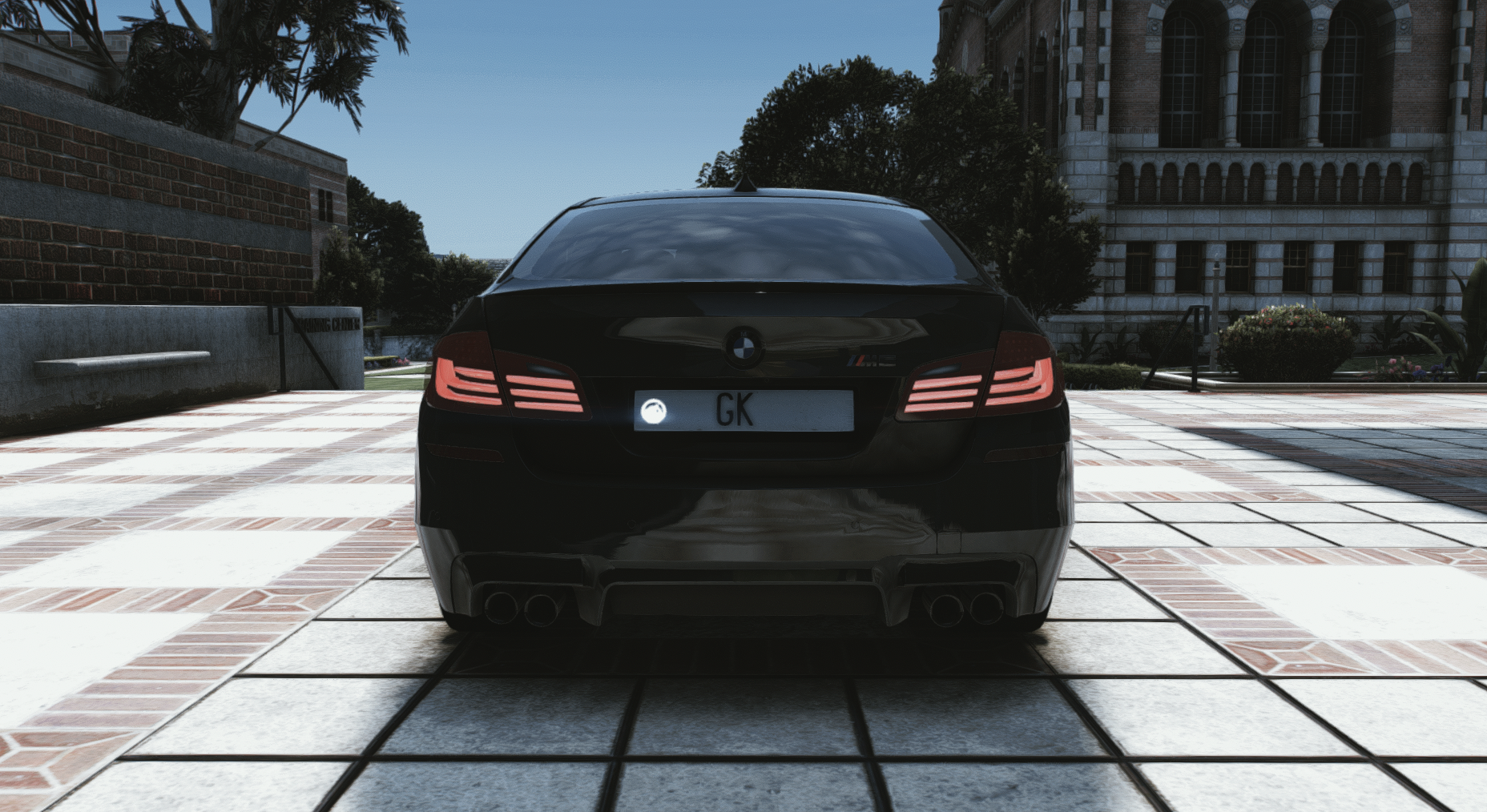 BMW M5 F10