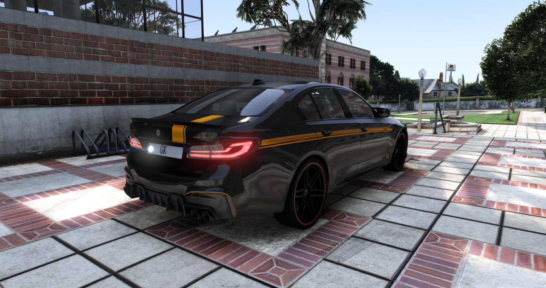 Bmw MH5 700