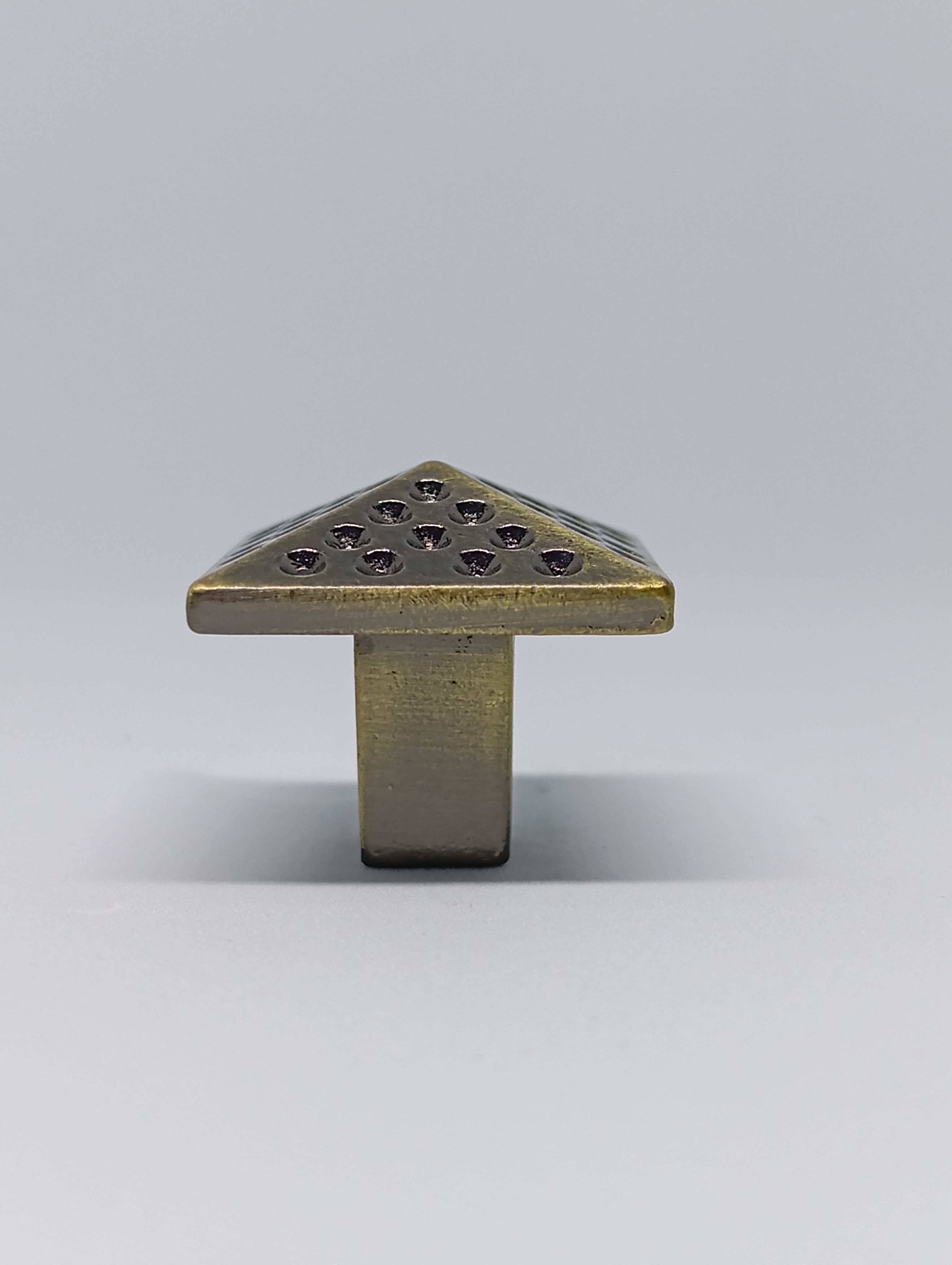 Vintage Pyramid Knob (PHK0041)