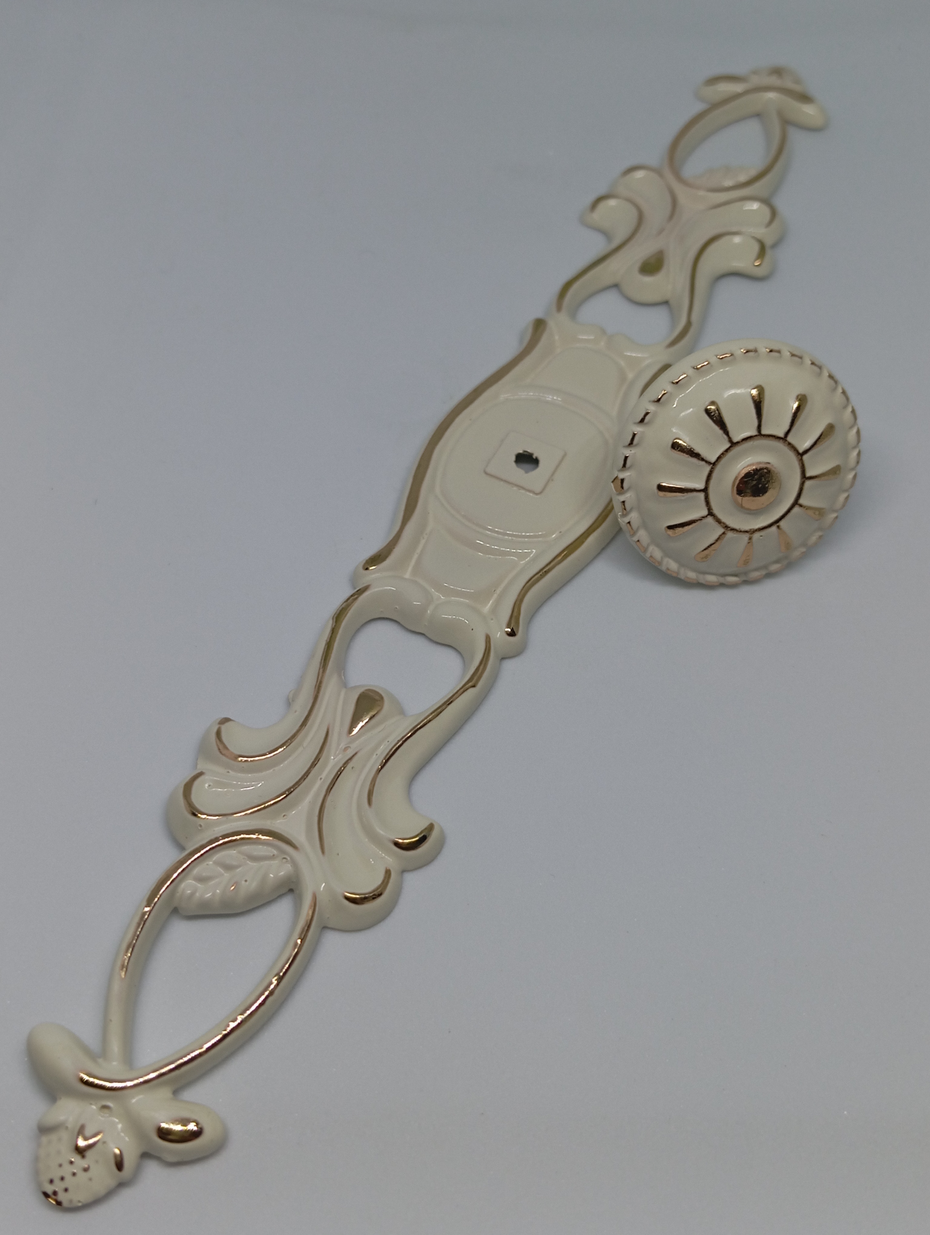 Elegant Fleur Vintage Knob (PHK0121)