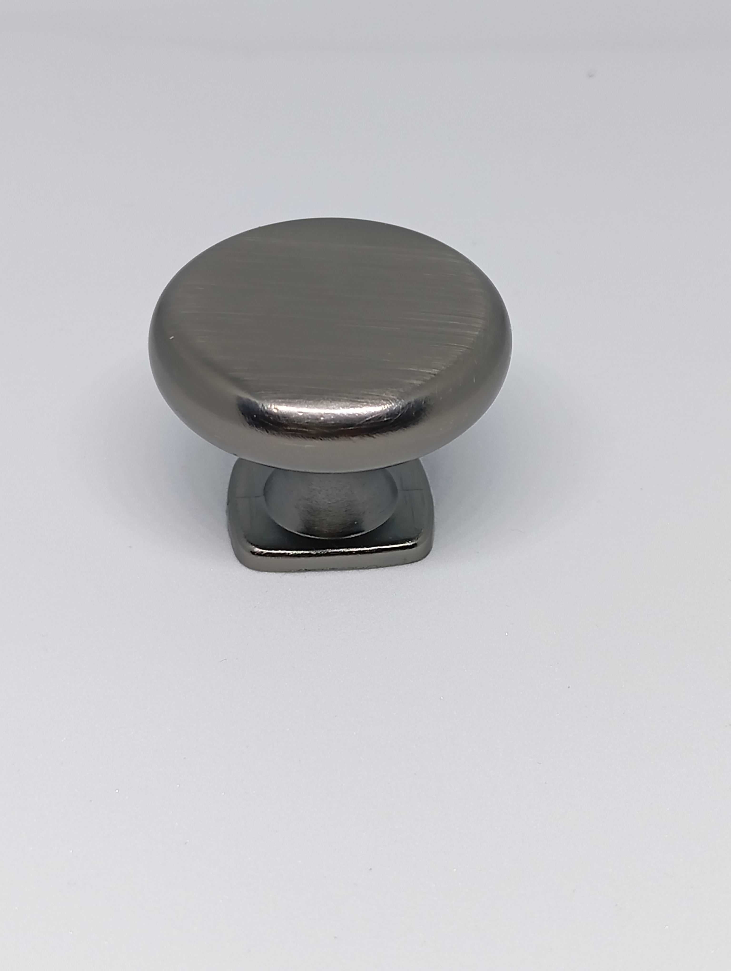 Sleek Round Metal Knob (PHK0122)