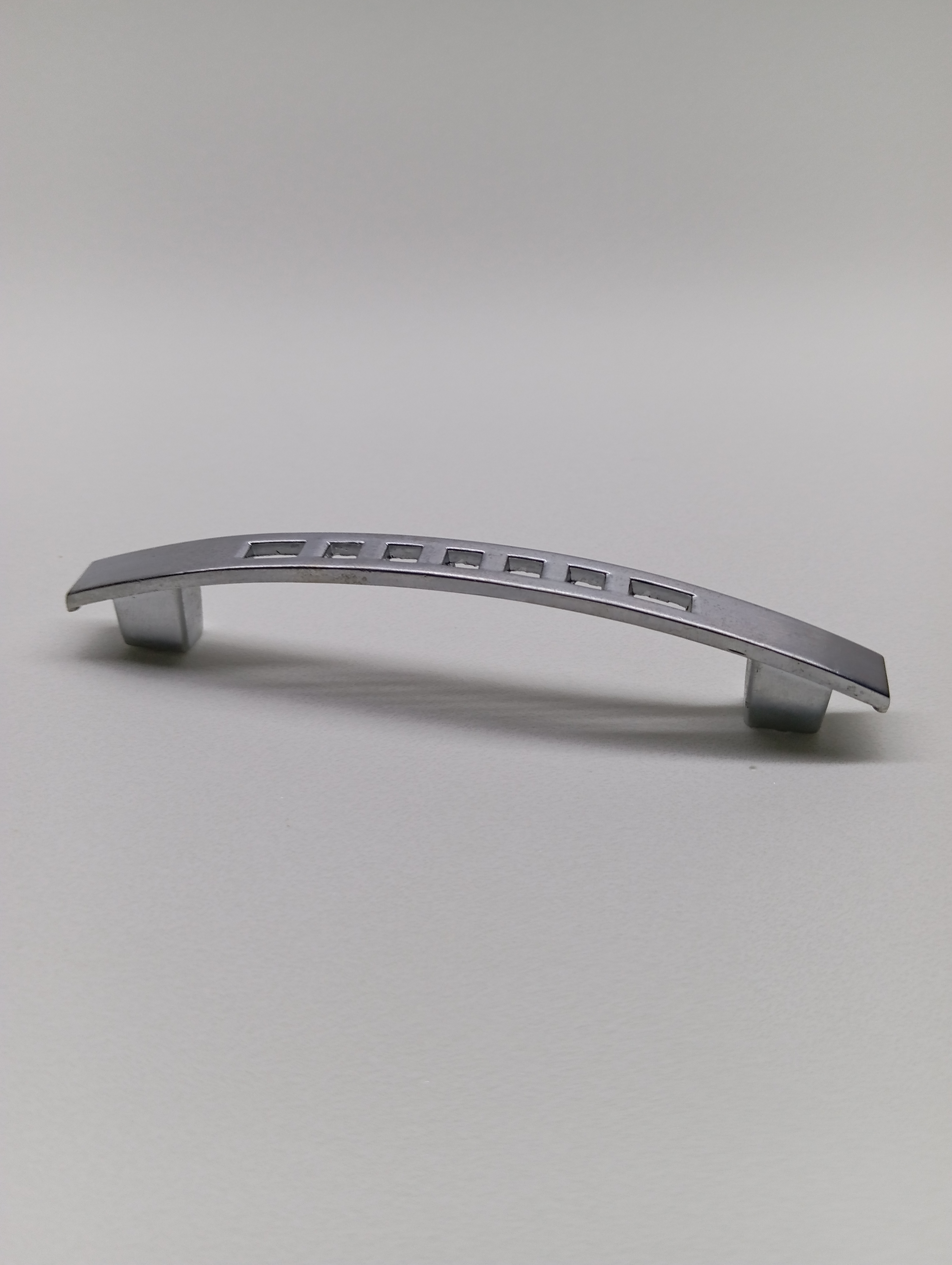 Modern Arch Handle With Cutouts (PHH0073)