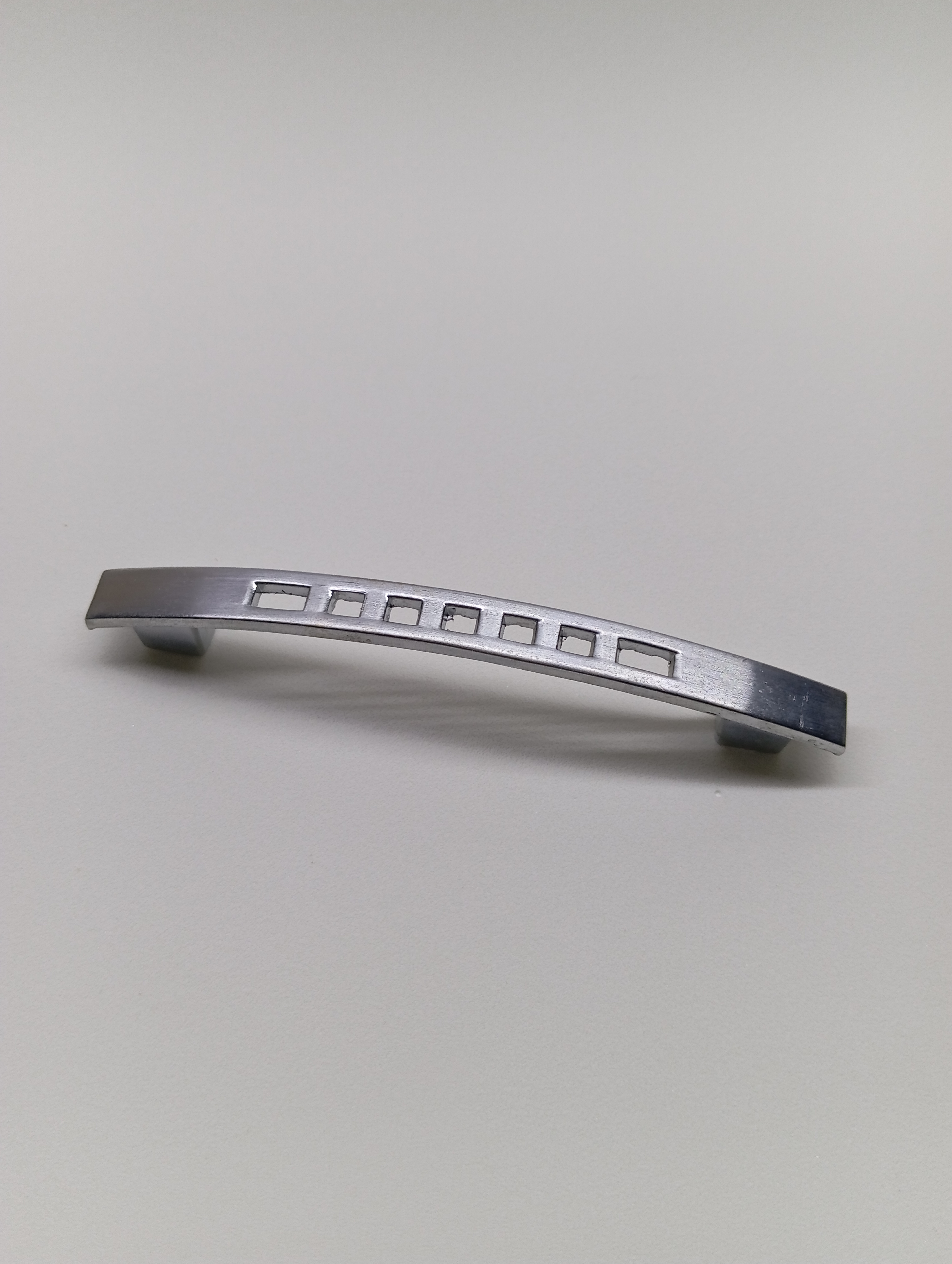 Modern Arch Handle With Cutouts (PHH0073)