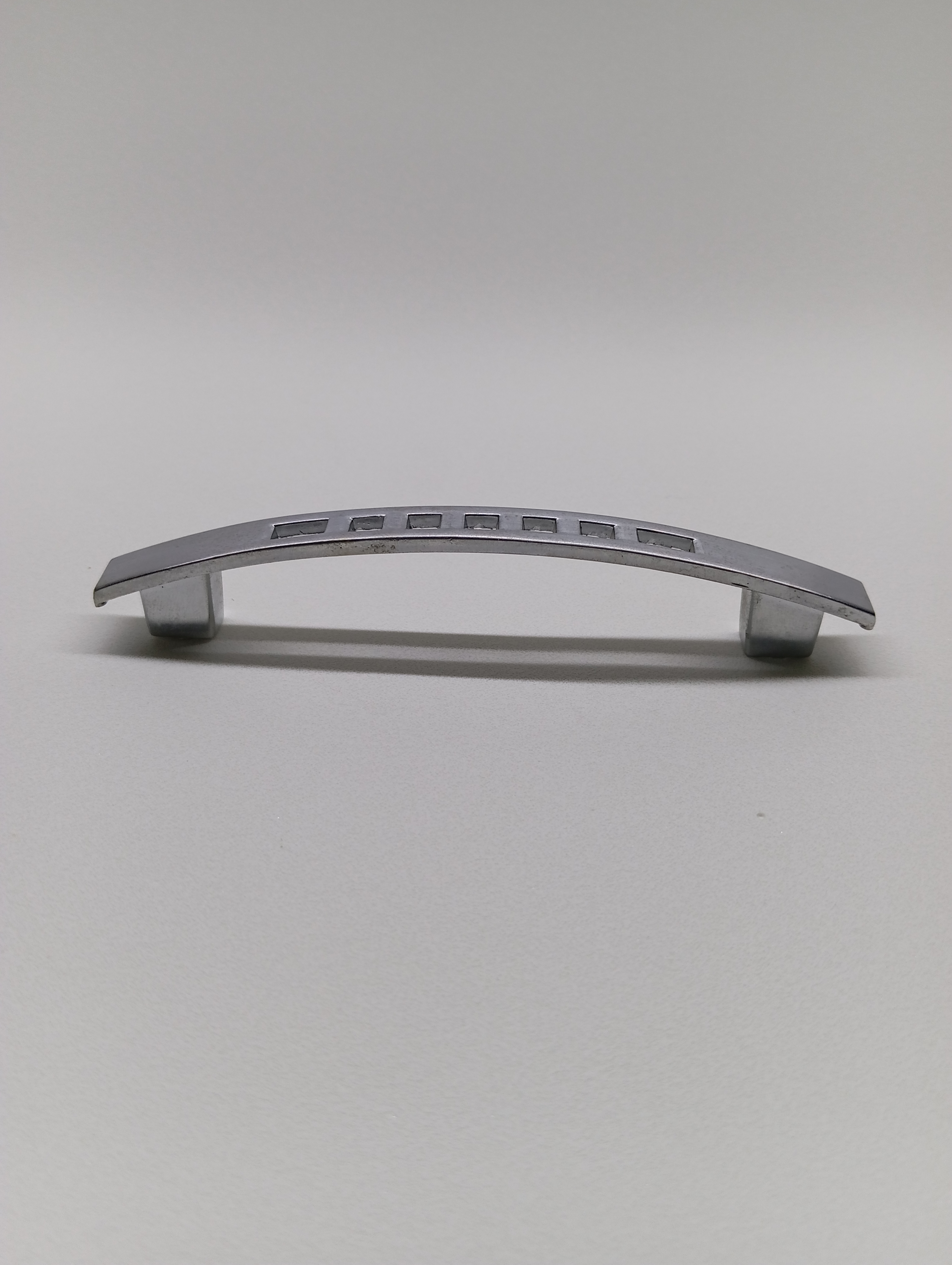 Modern Arch Handle With Cutouts (PHH0073)