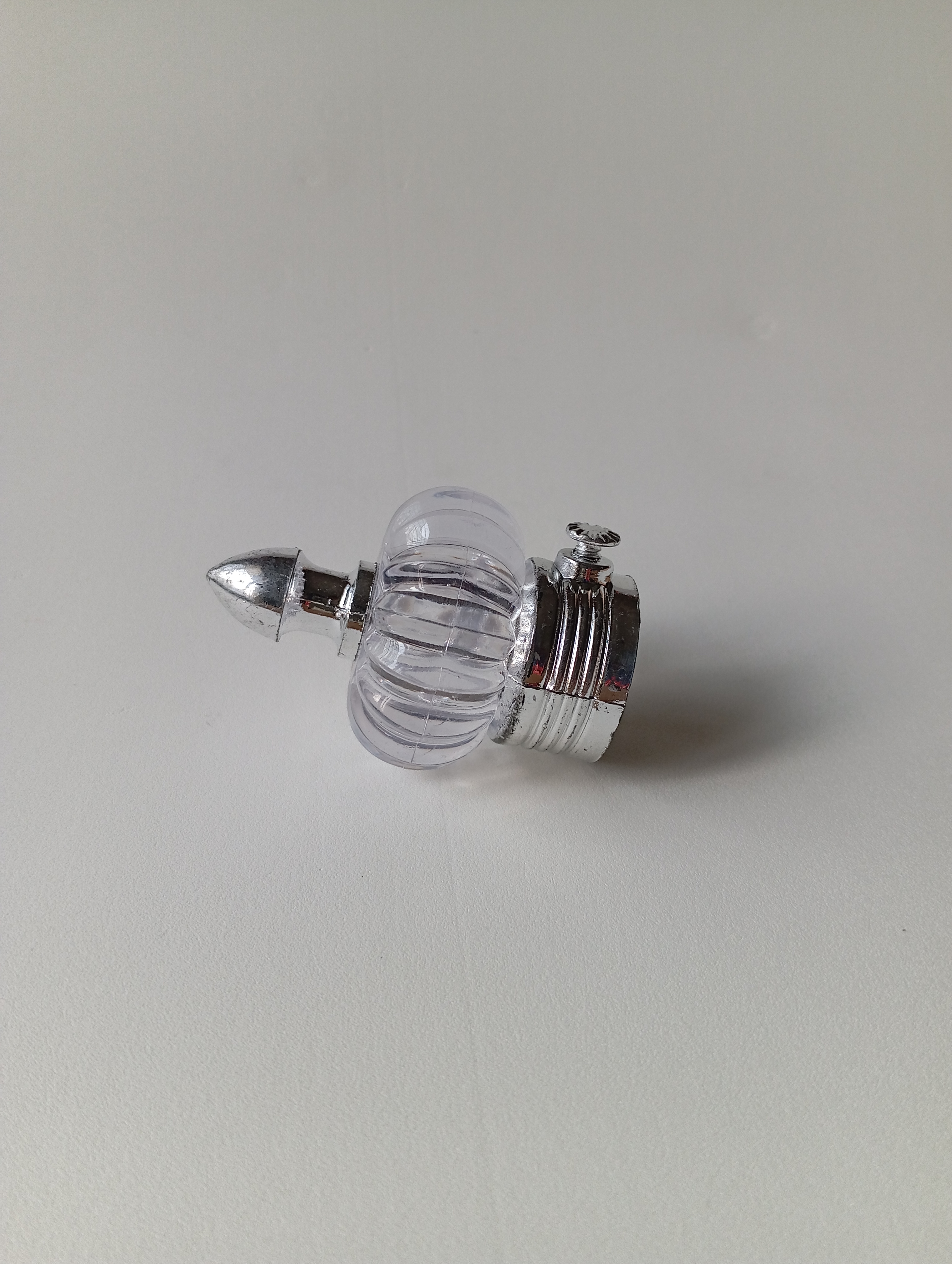 Crystal White Curtain Pipe End (PHE0004)