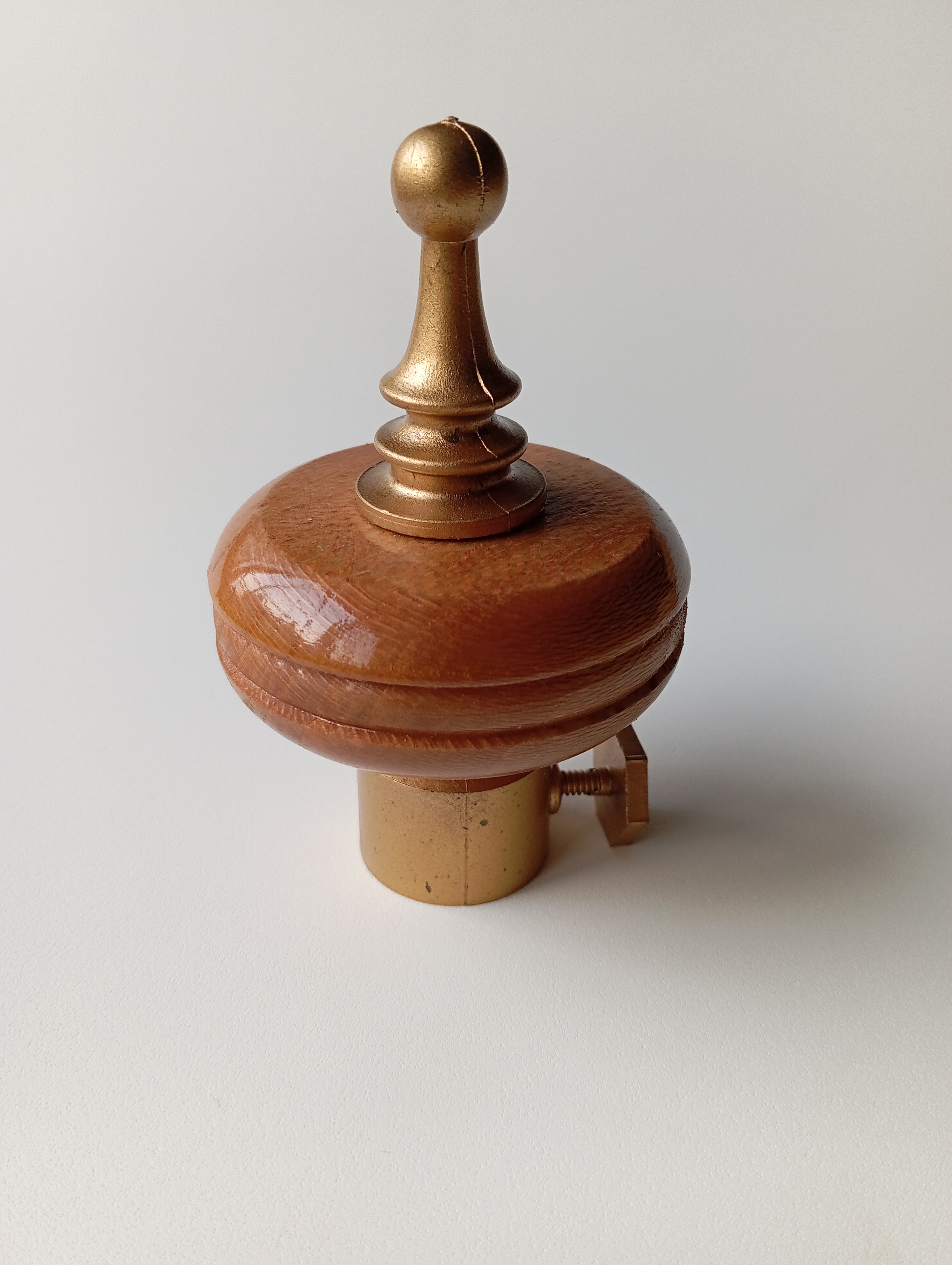 Gold and Wood Curtain Pipe End (PHE0029)
