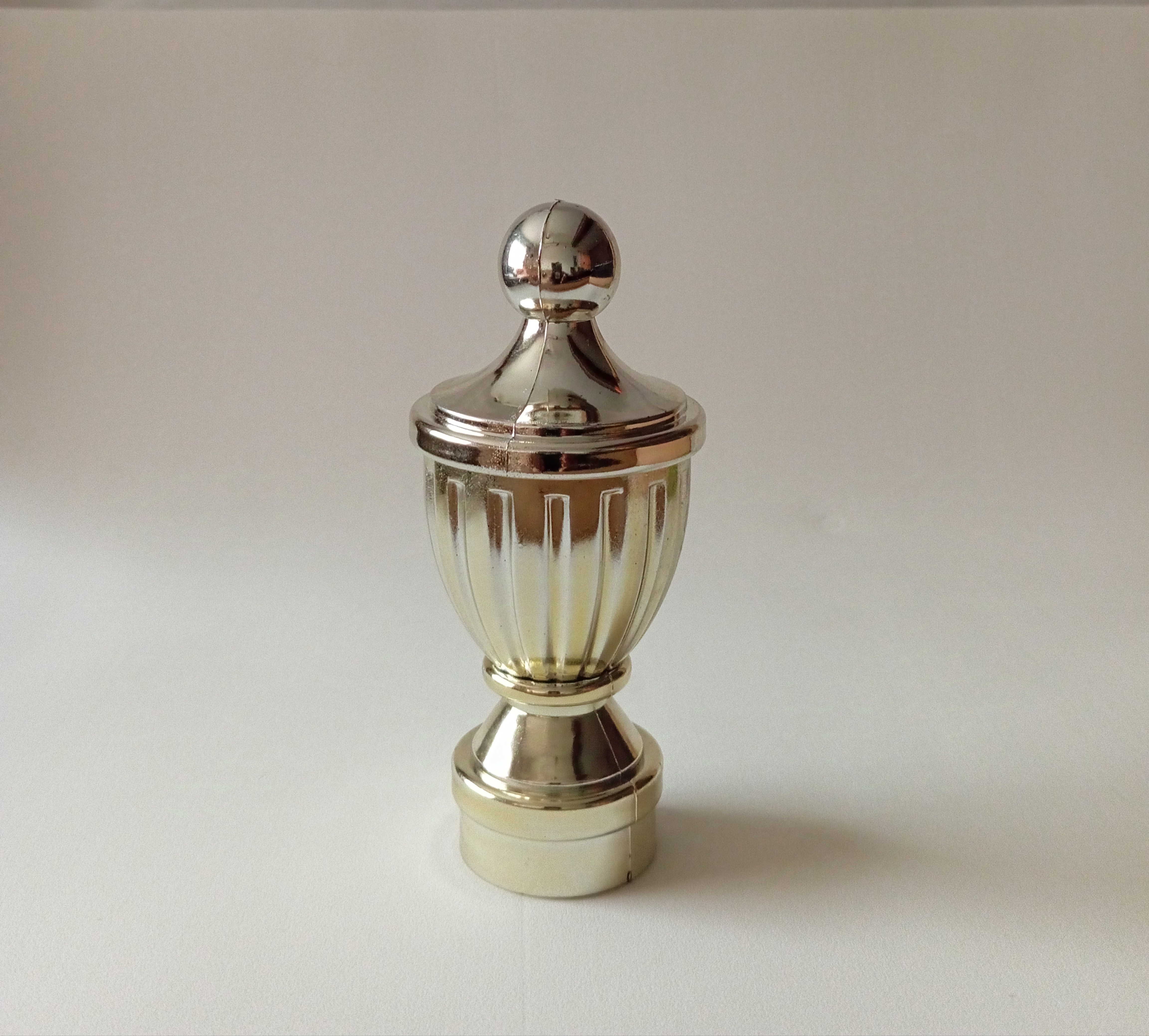 Plastic Gold Curtain Pipe End (PHE0031)
