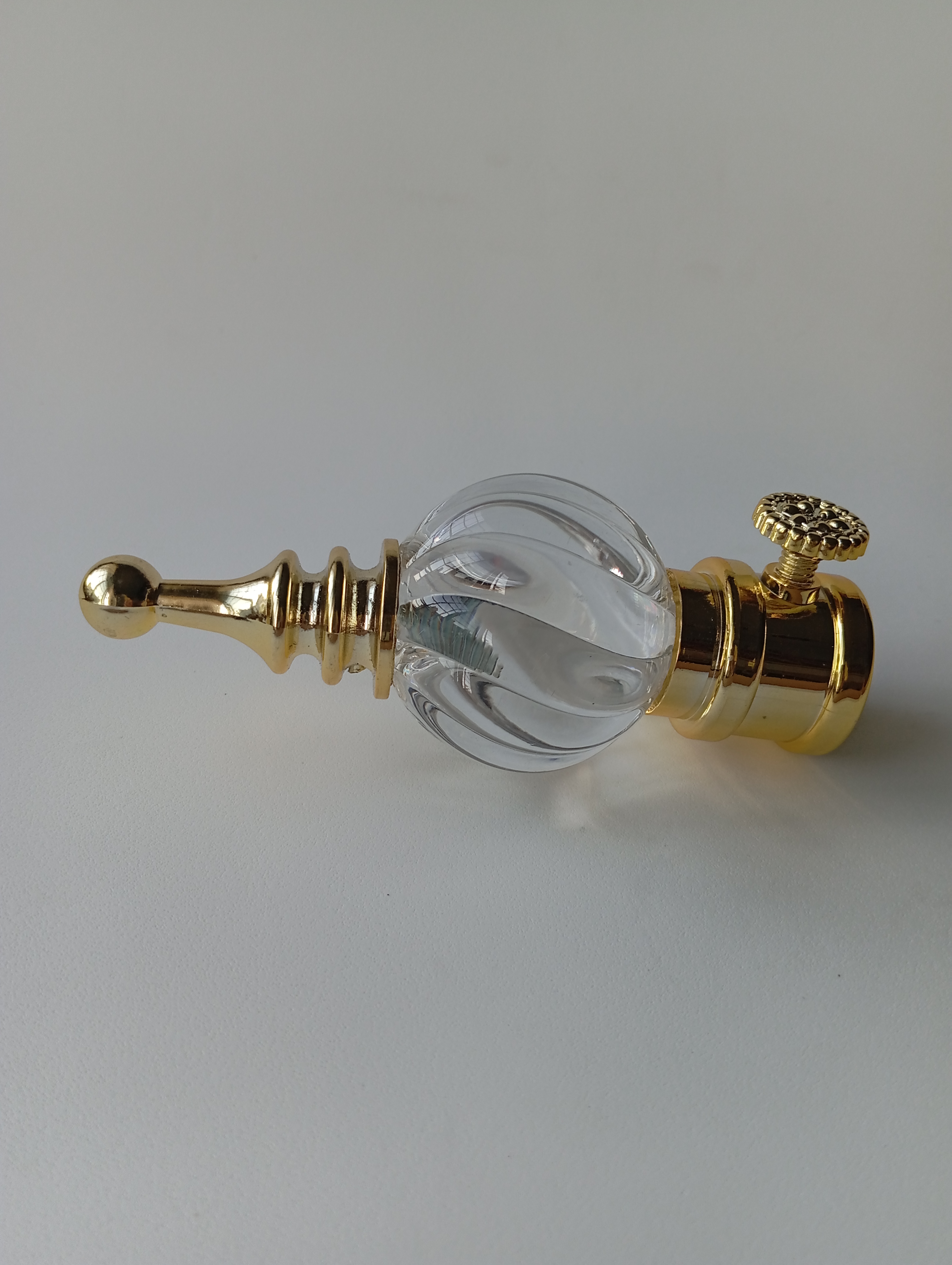 Plastic Crystal and Gold Curtain Pipe End (PHE0032)