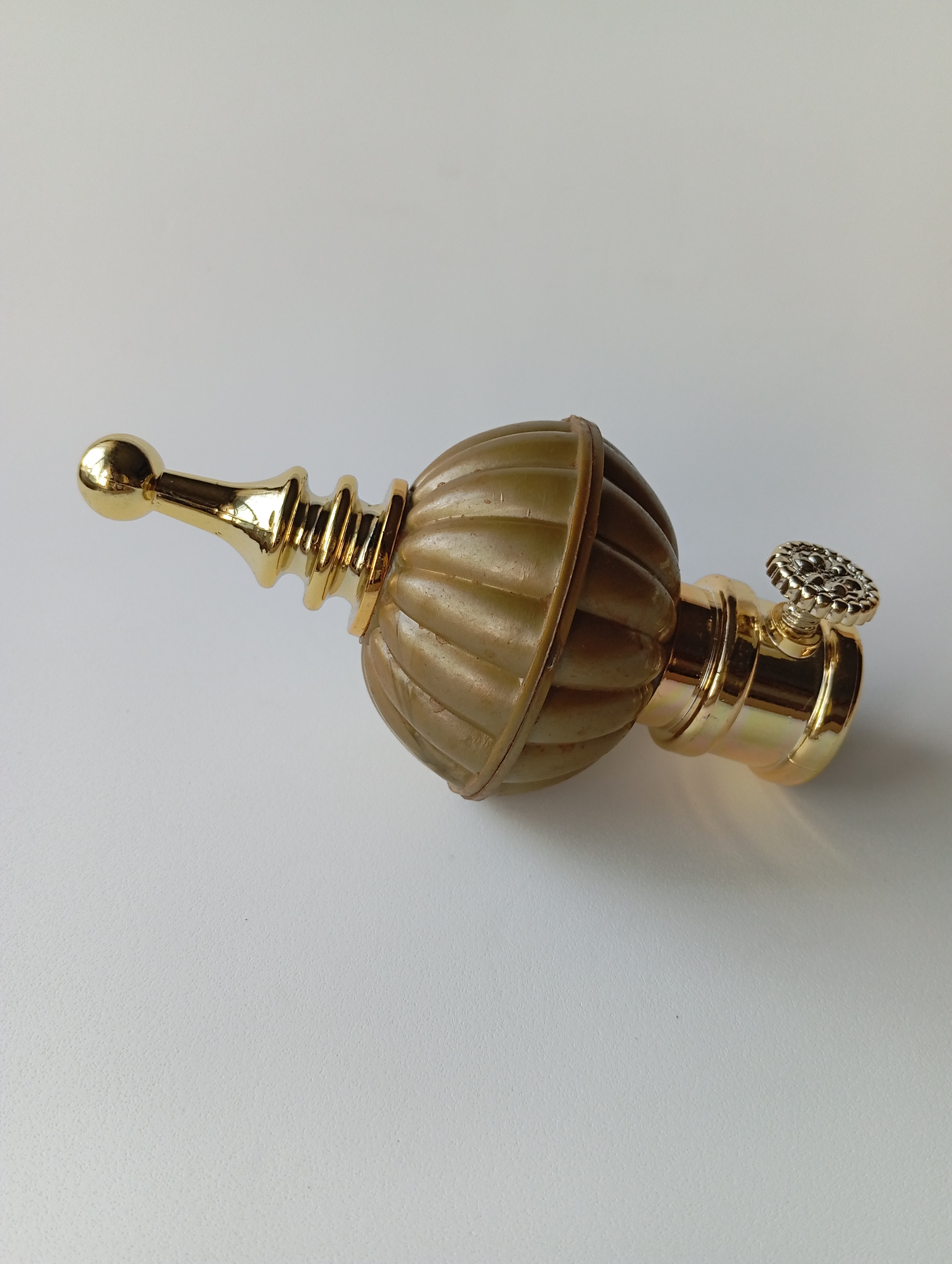 Plastic Gold and Green Curtain Pipe End (PHE0033)