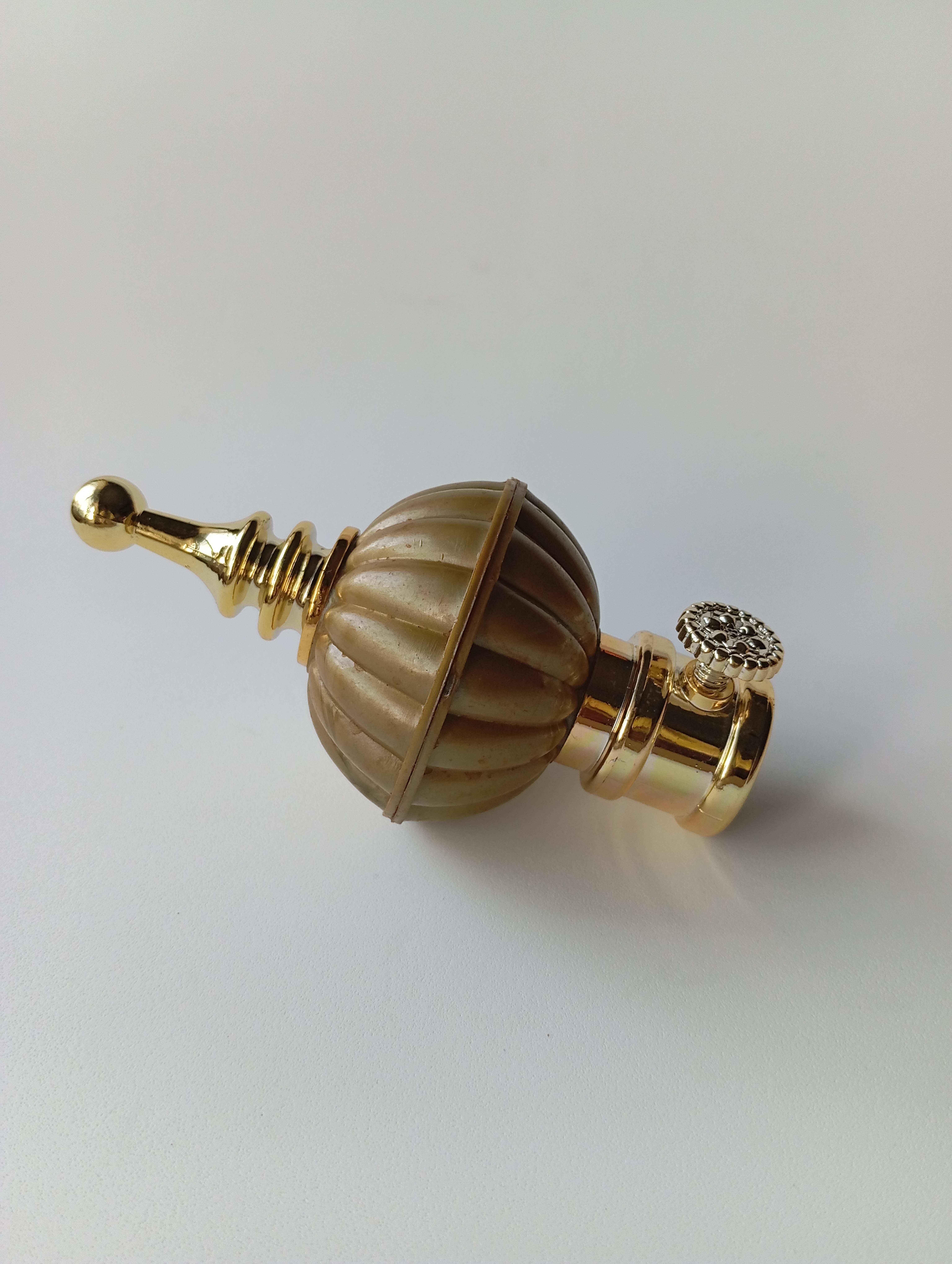 Plastic Gold and Green Curtain Pipe End (PHE0033)