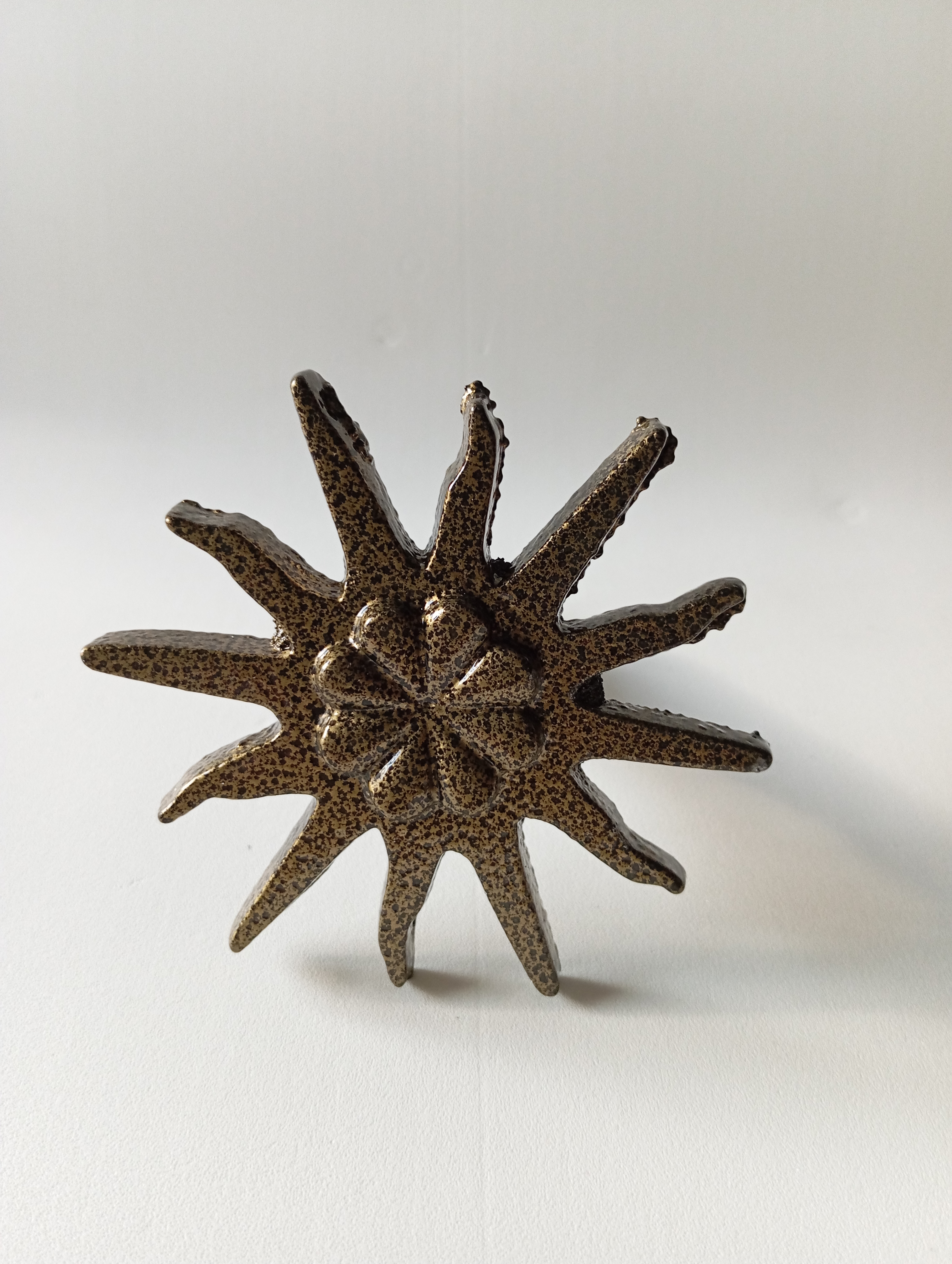 Textured Sunburst Curtain Tie Hook (PCT0014)