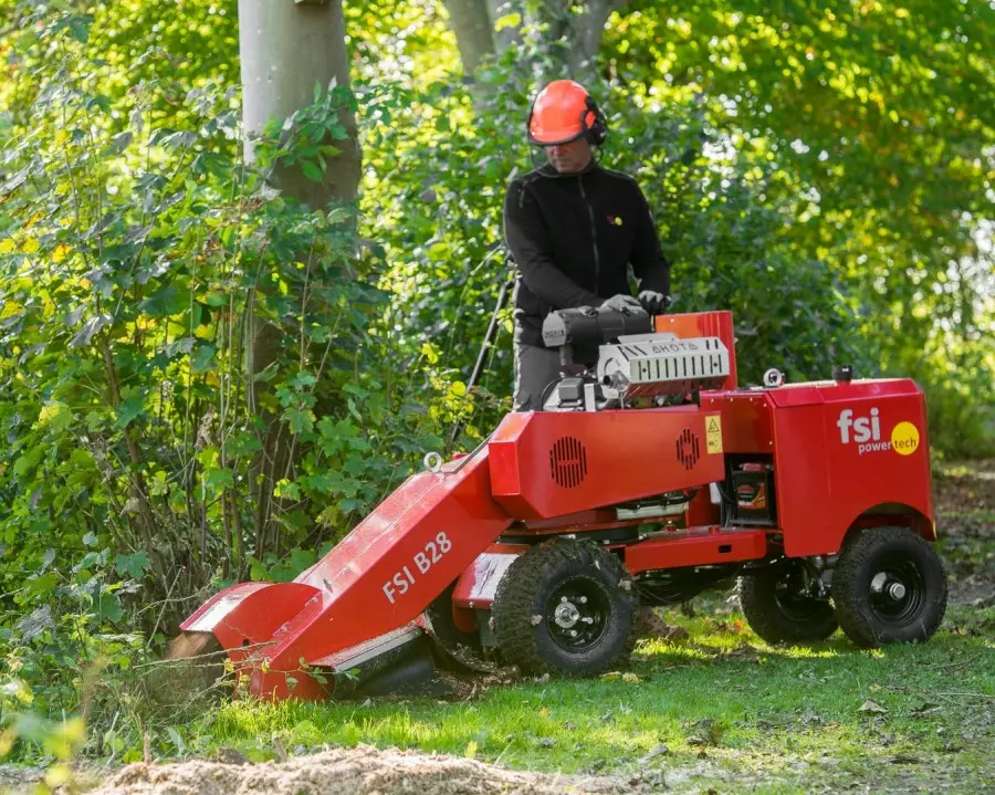 FSI B28 savaeigė kelmų freza (DEMO)